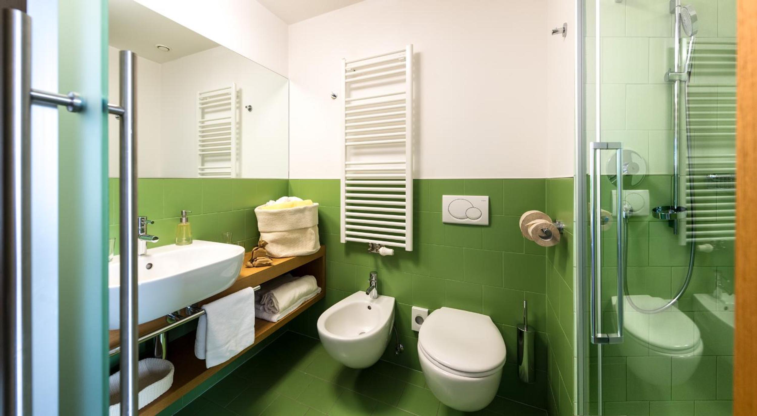 Standard Double or Twin Room photo 3