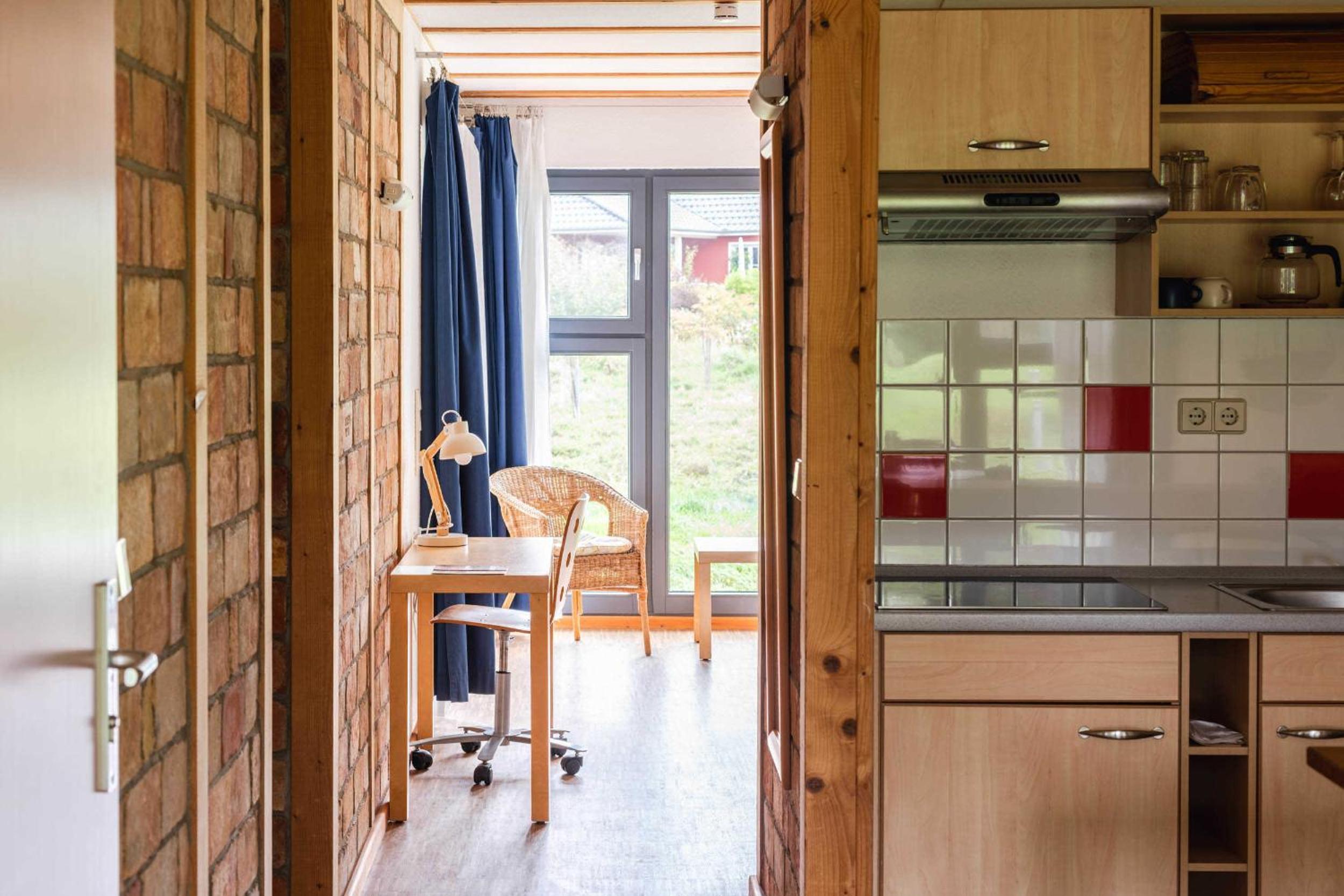 One-Bedroom Apartment with Shower photo 2