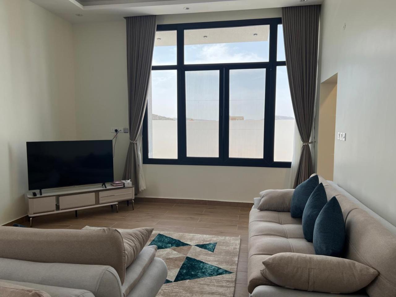Three-Bedroom Villa photo 1