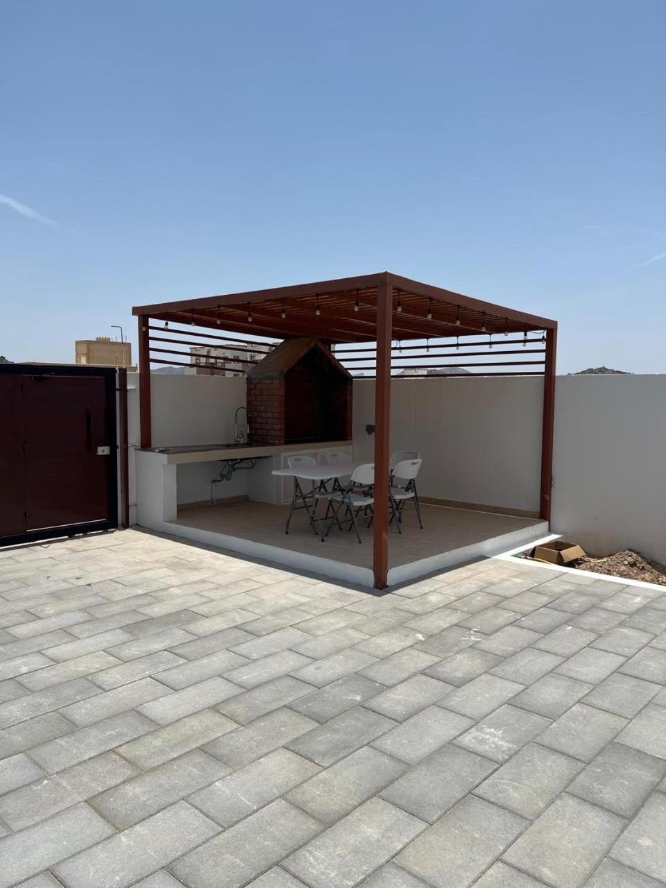 Three-Bedroom Villa photo 2