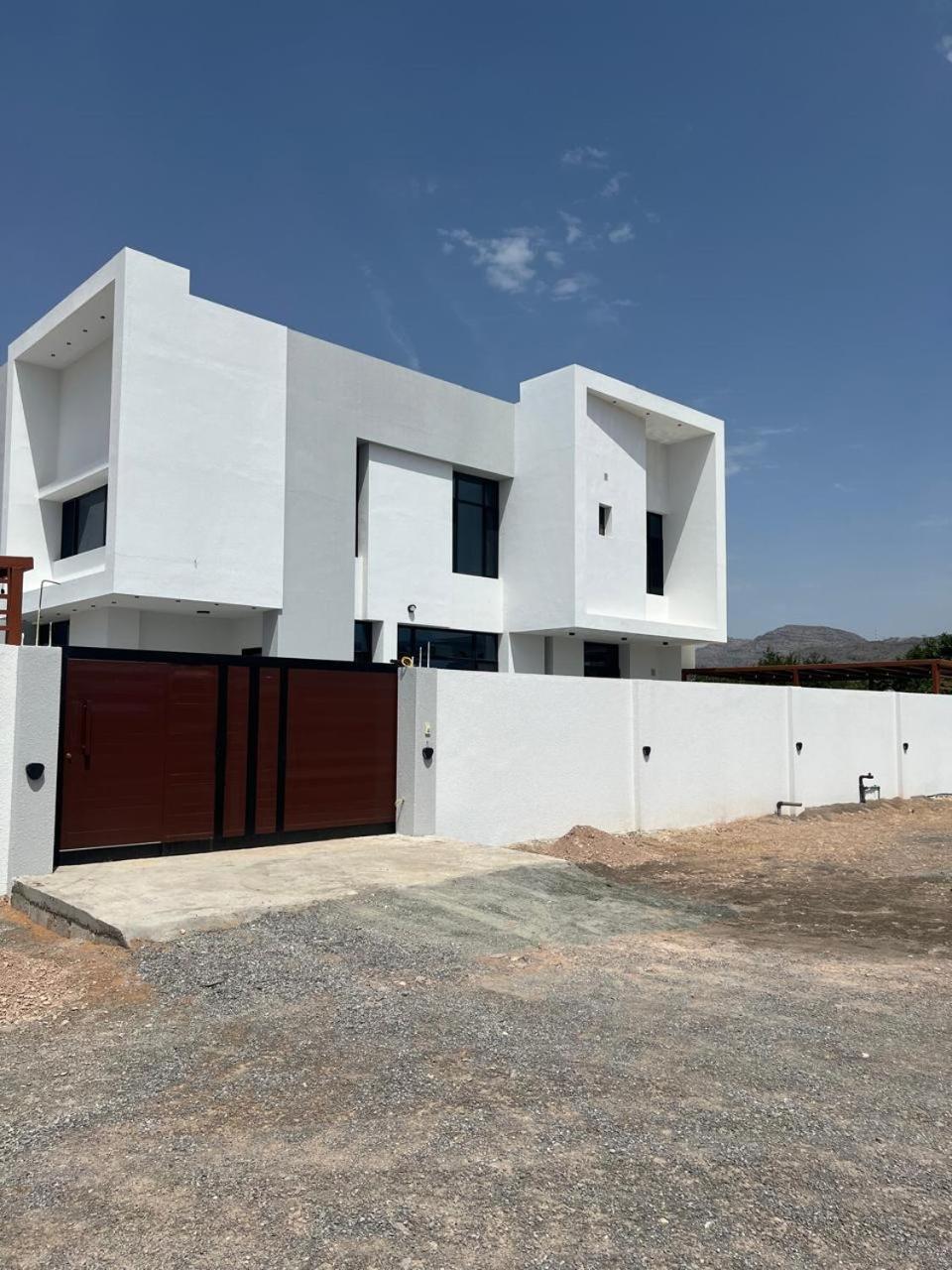 Three-Bedroom Villa photo 3
