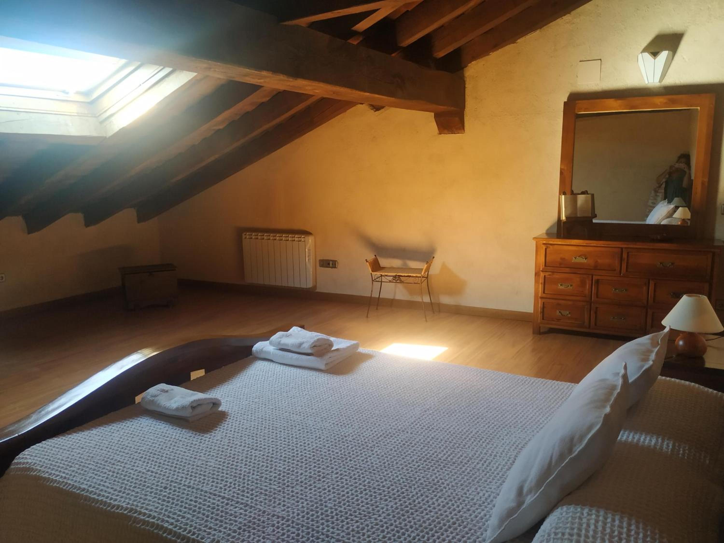 Three-Bedroom House photo 3