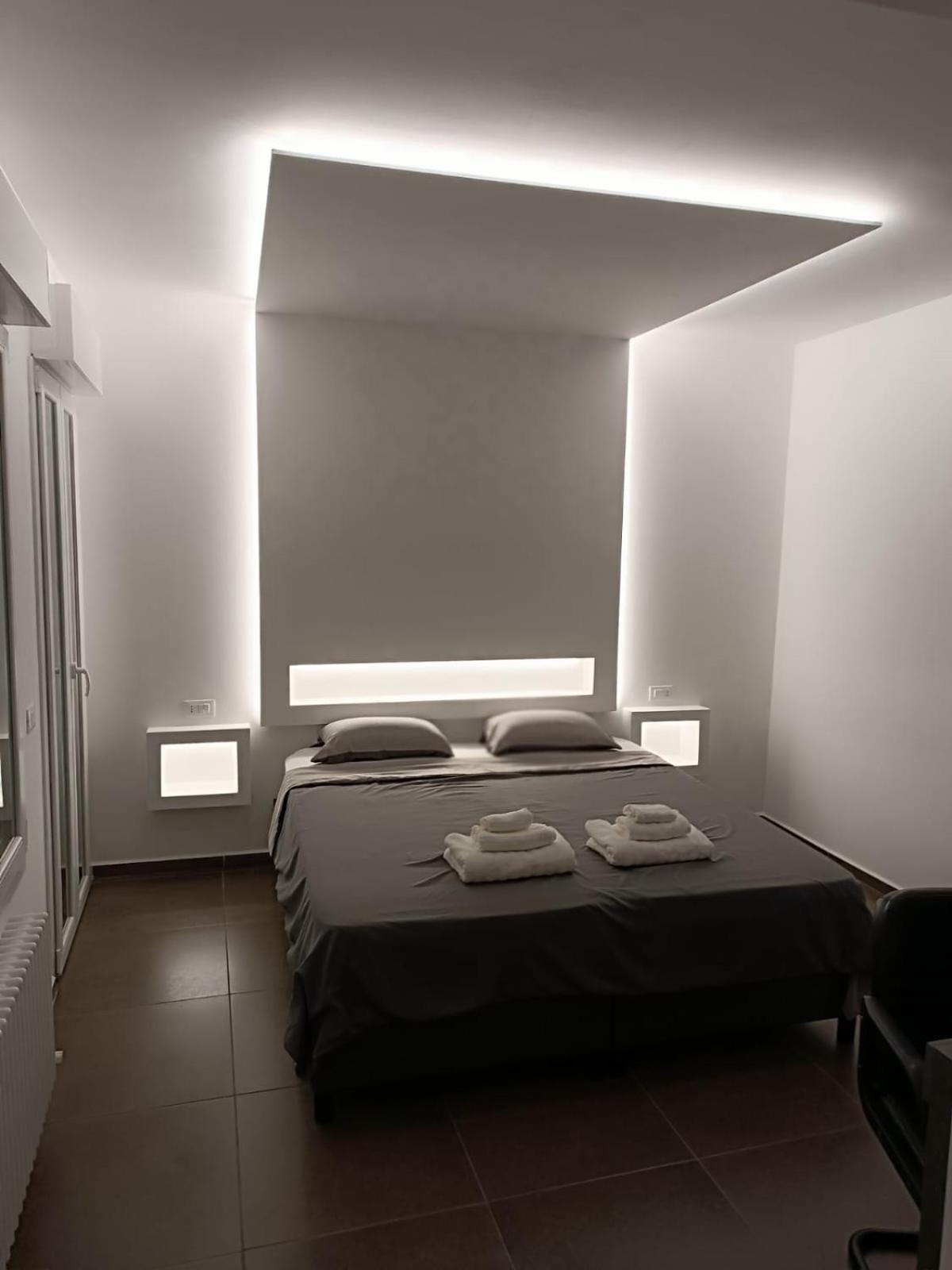 Double Room with Private Bathroom photo 2