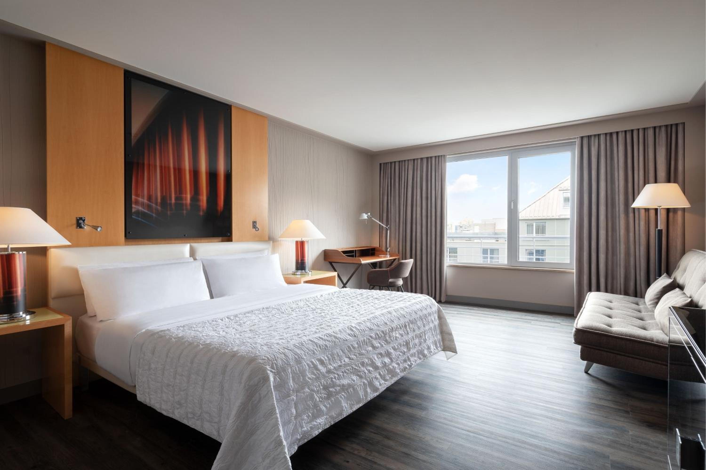 Executive King Room - Photo 2