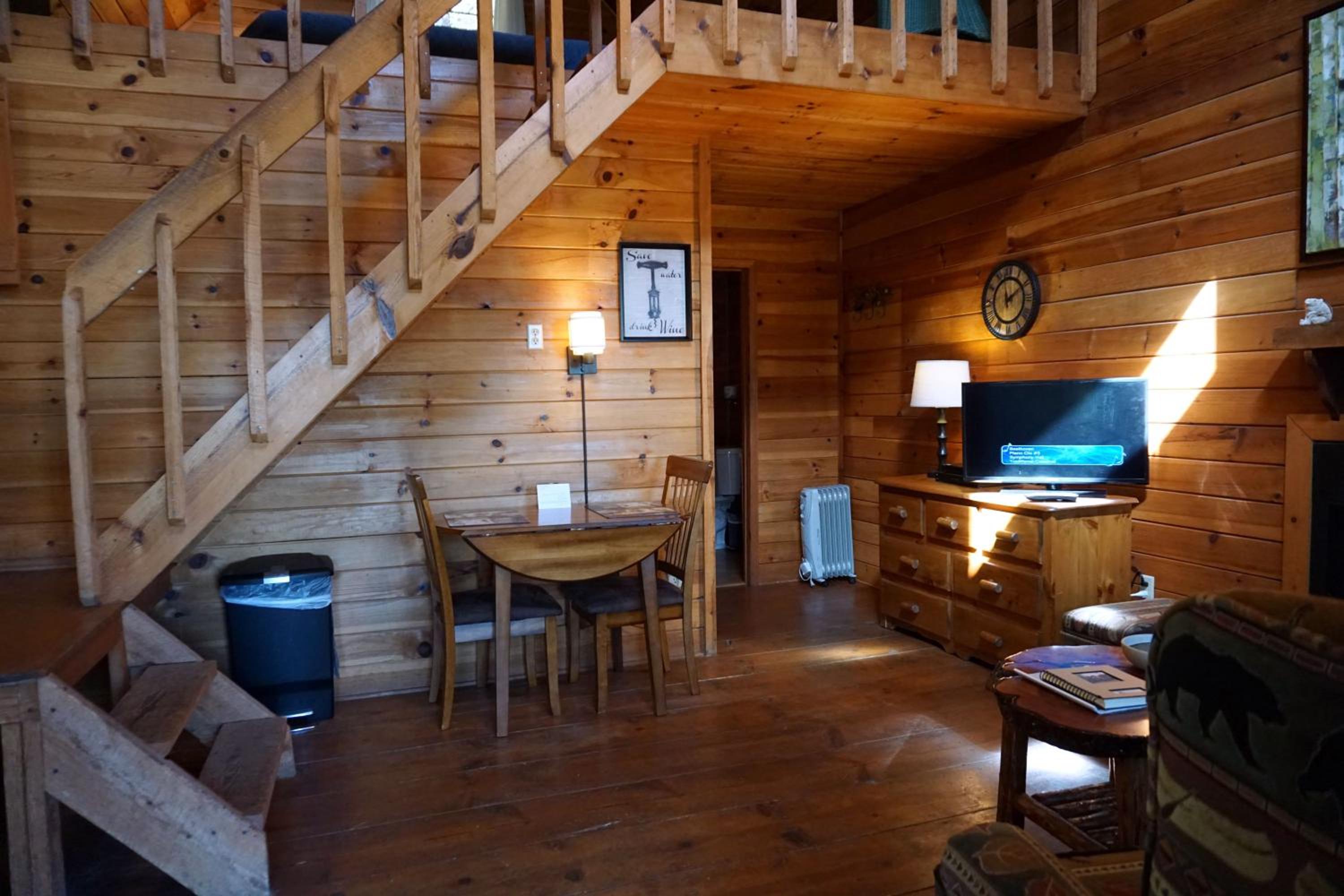 One-Bedroom House (Bears Paw) photo 3