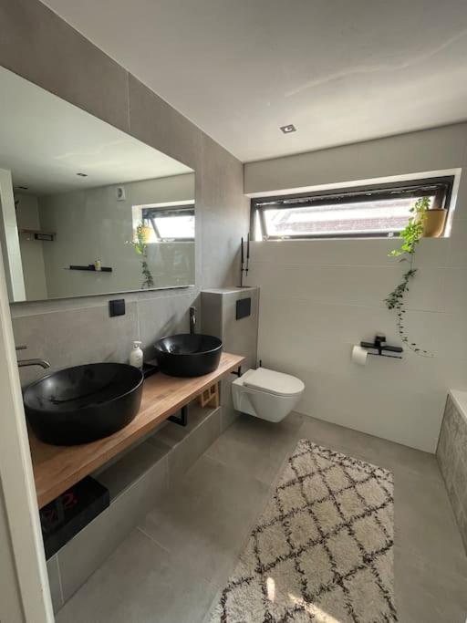 Villa photo 2