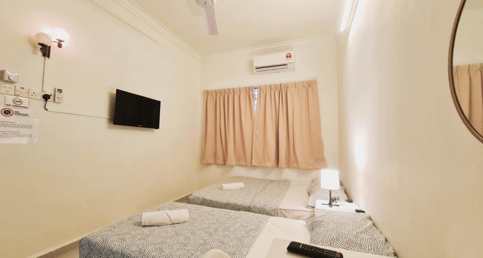 Triple Room With Shared Bathroom photo 2