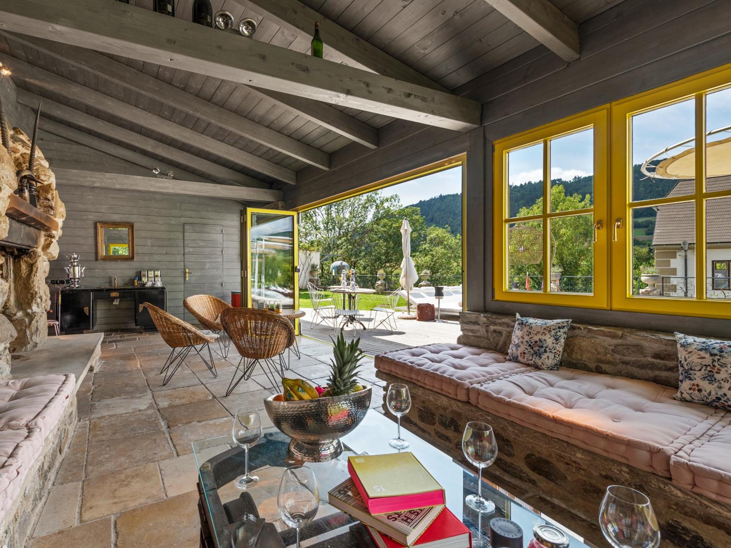  Five Bedroom Château With Pool, Sauna & Garden