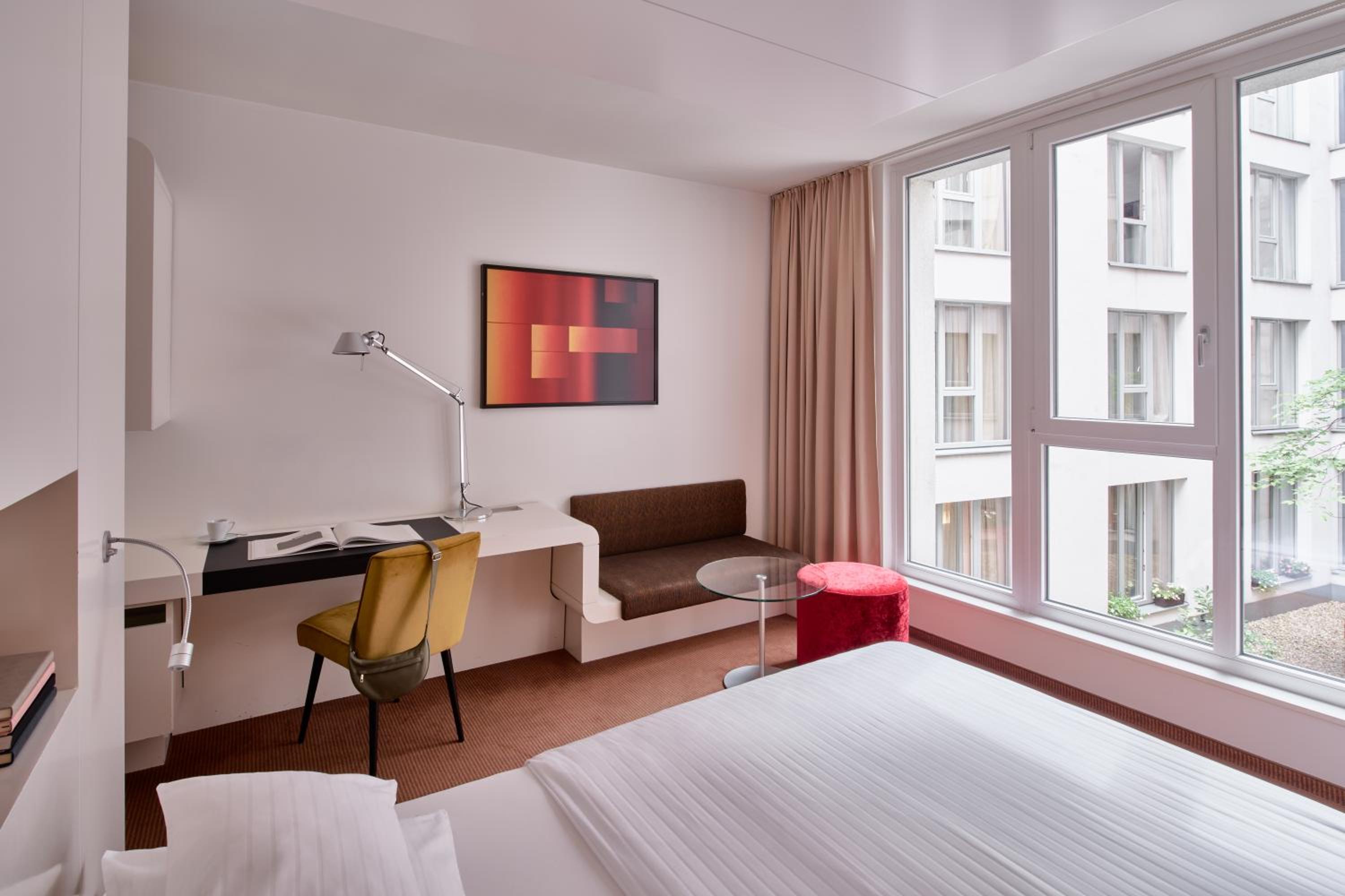 Superior Courtyard Room - Photo 2