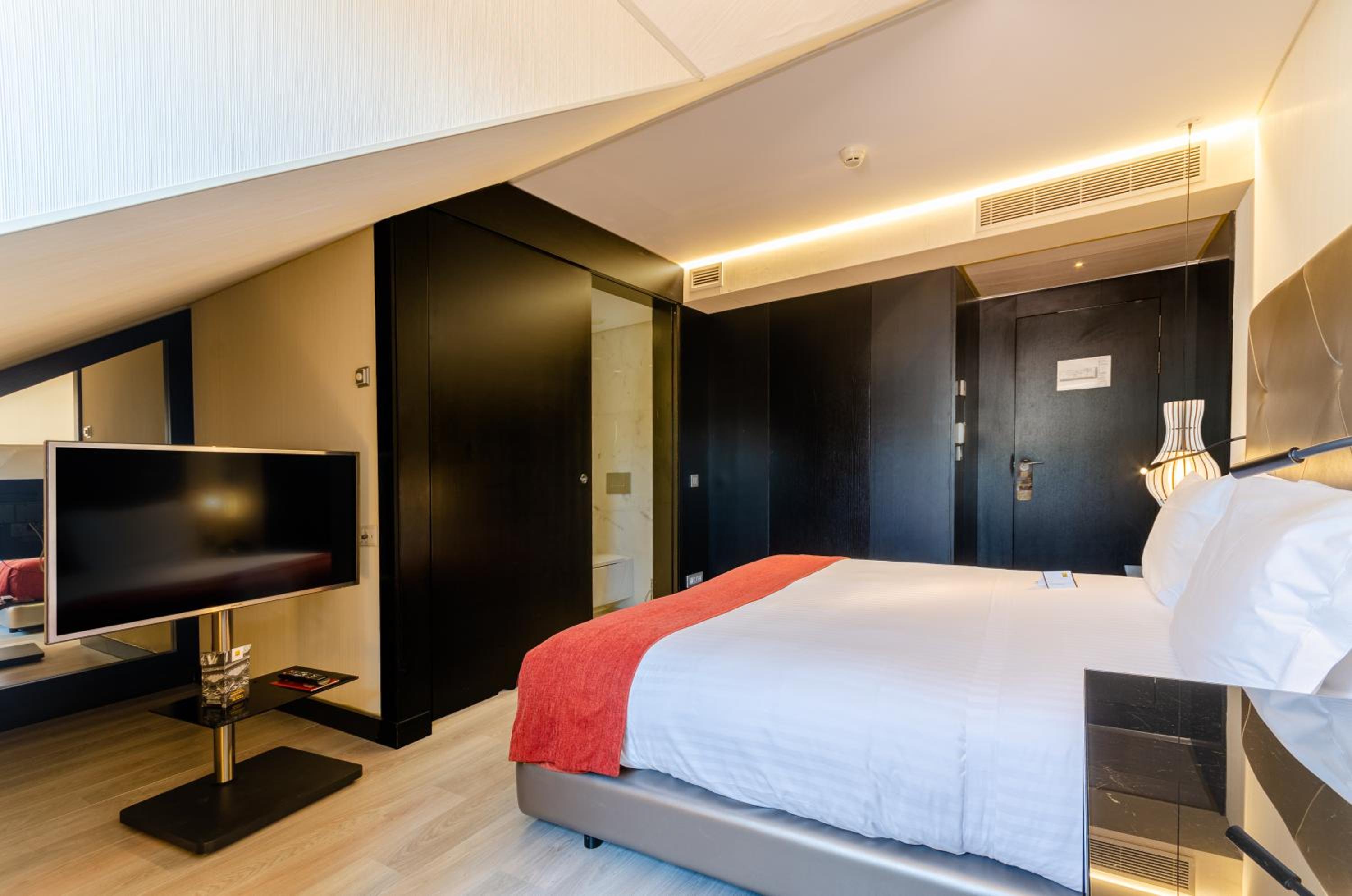 Confort Single Room with Street View