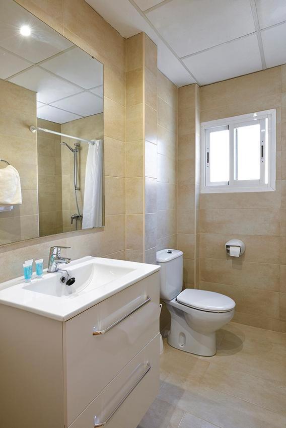 Single Room with Balcony photo 3