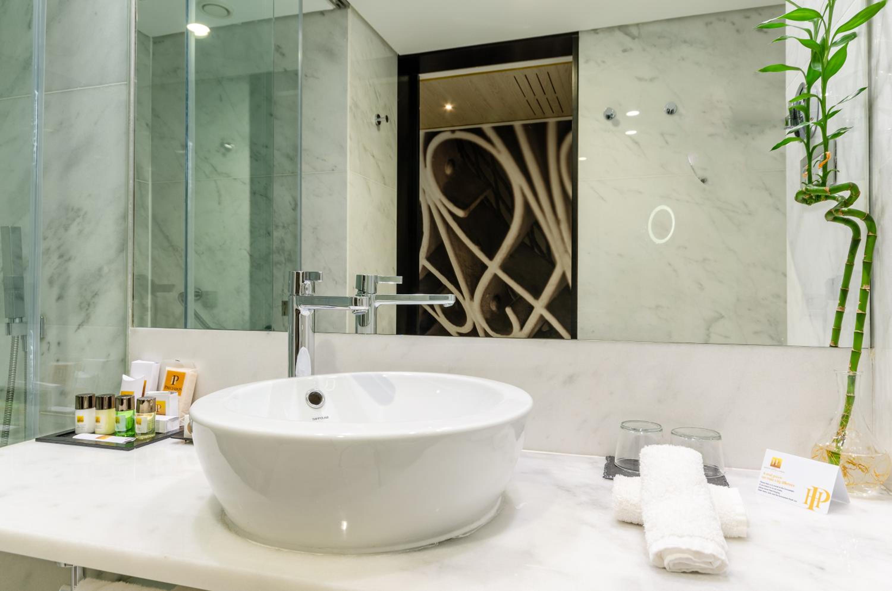 Confort Single Room with Street View