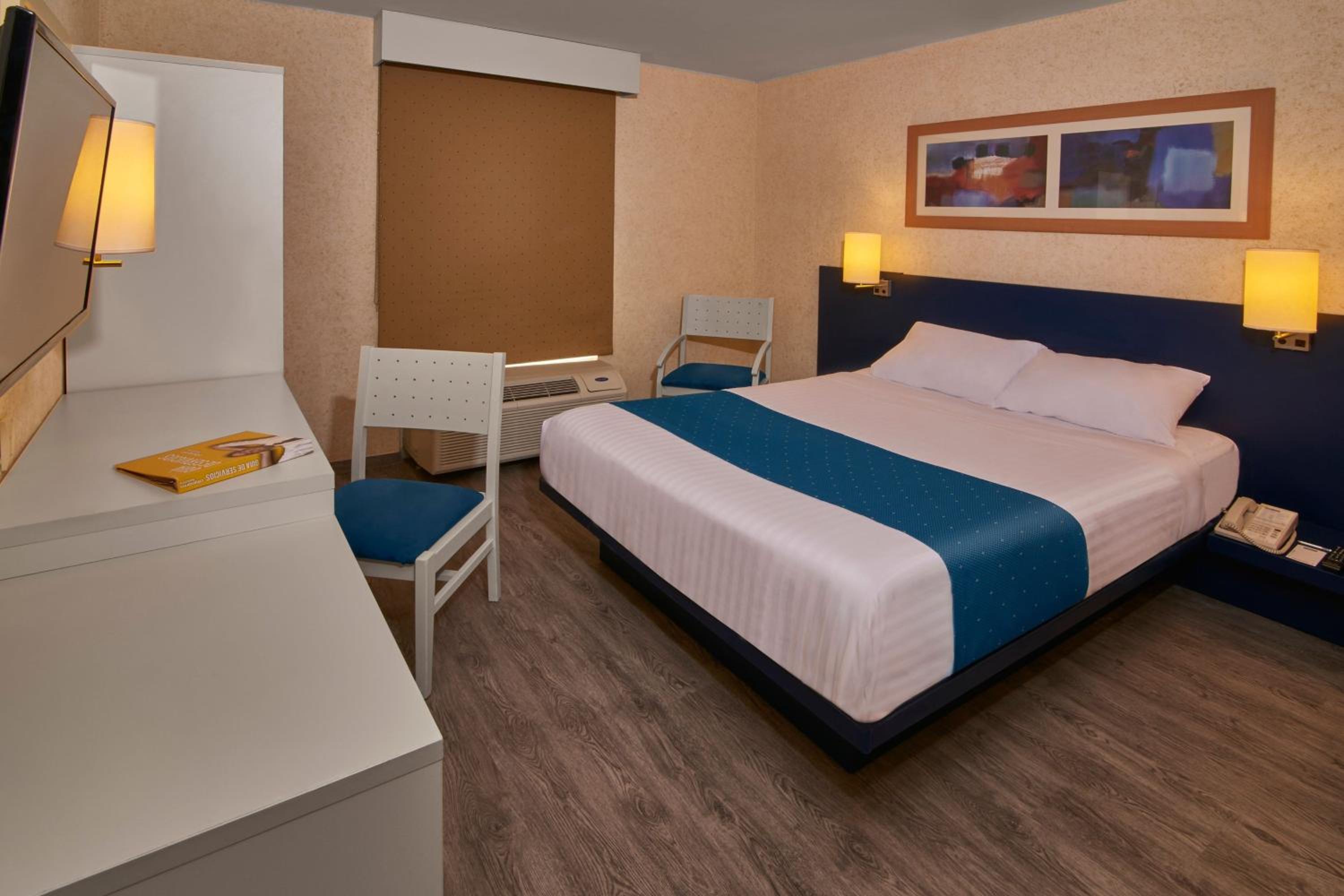 Queen Room - Photo 3