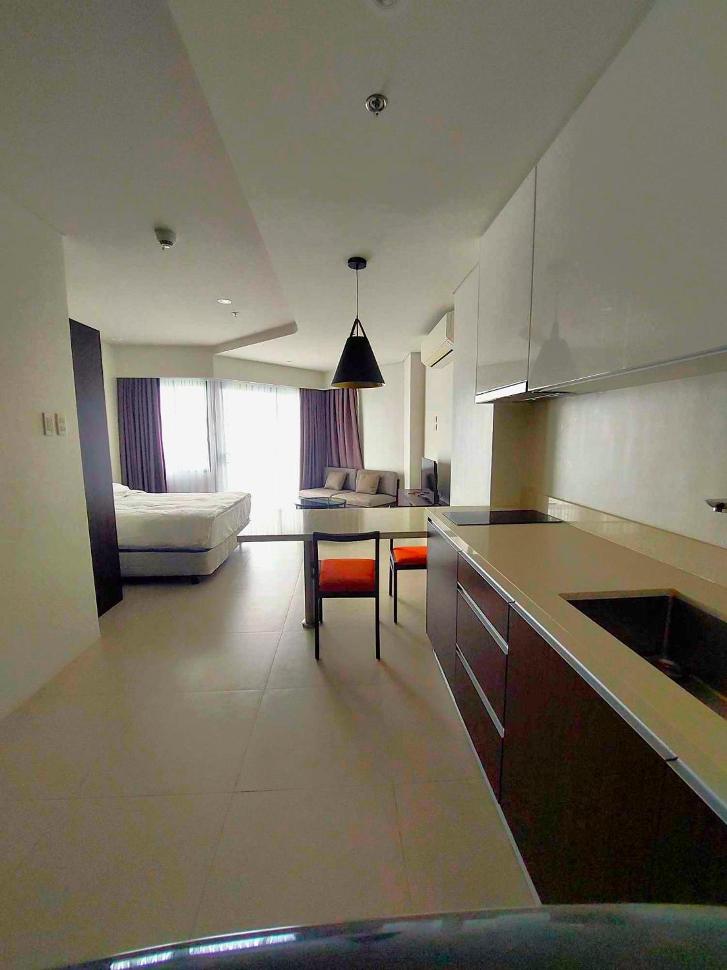 Studio with Balcony