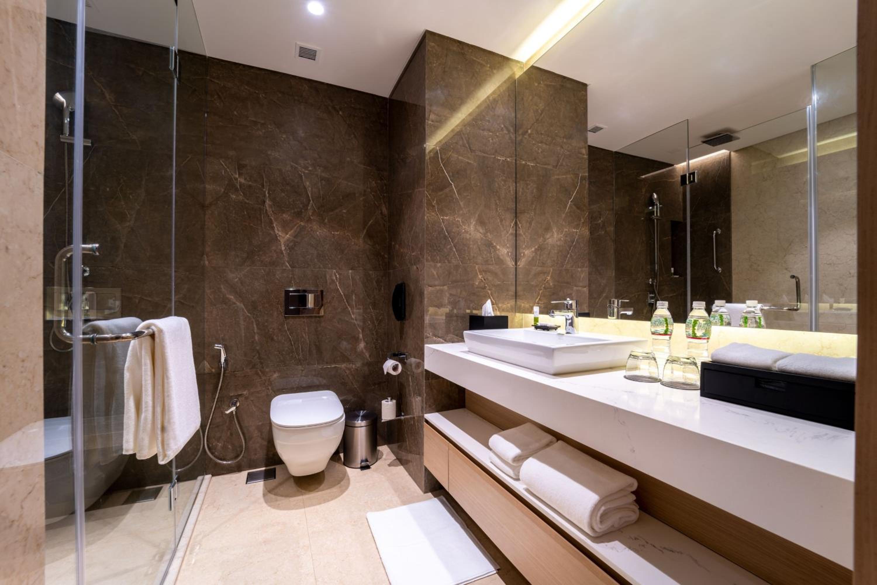 Premium Twin Room - Photo 6