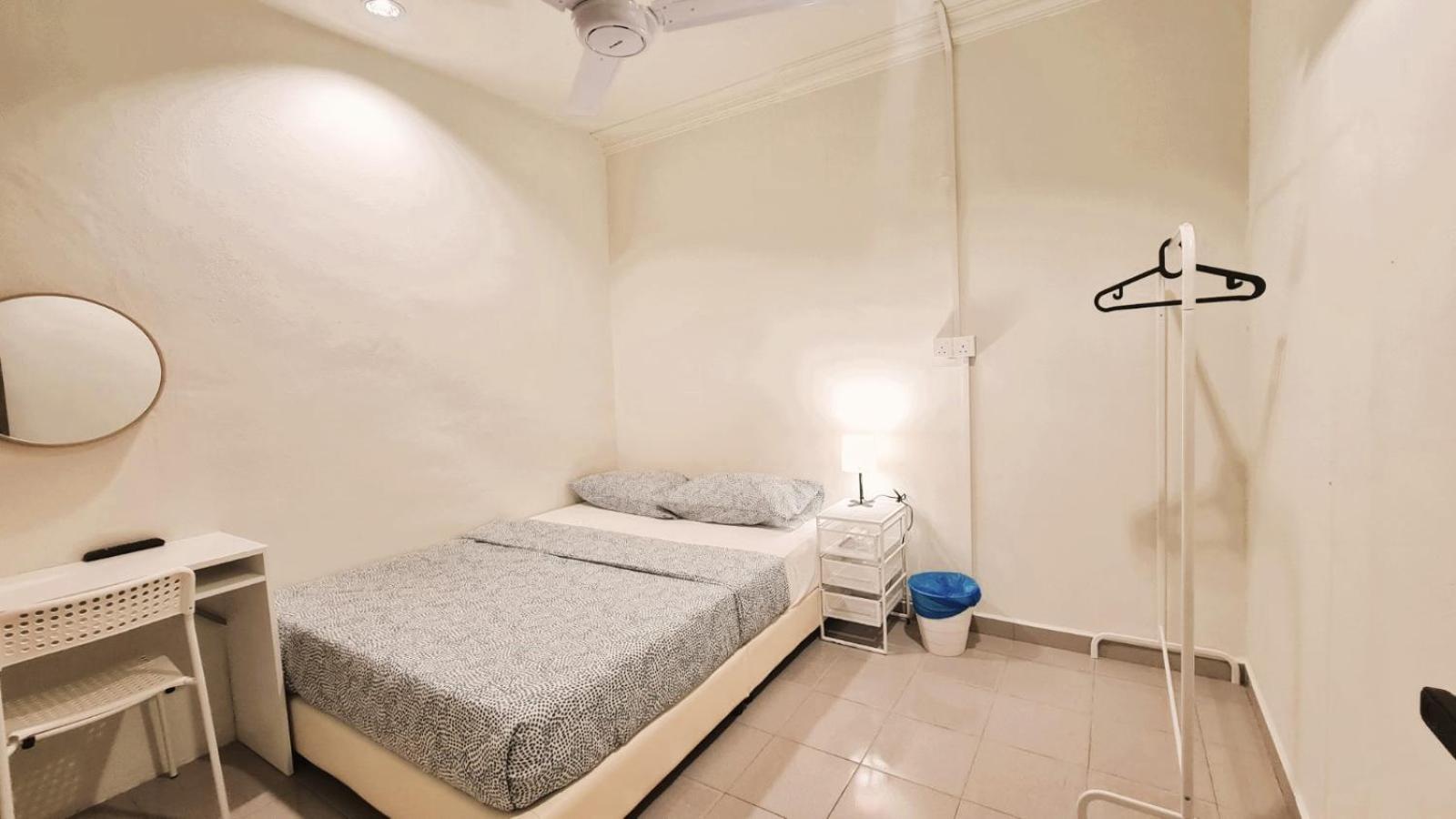 Double Room With Shared Bathroom photo 1
