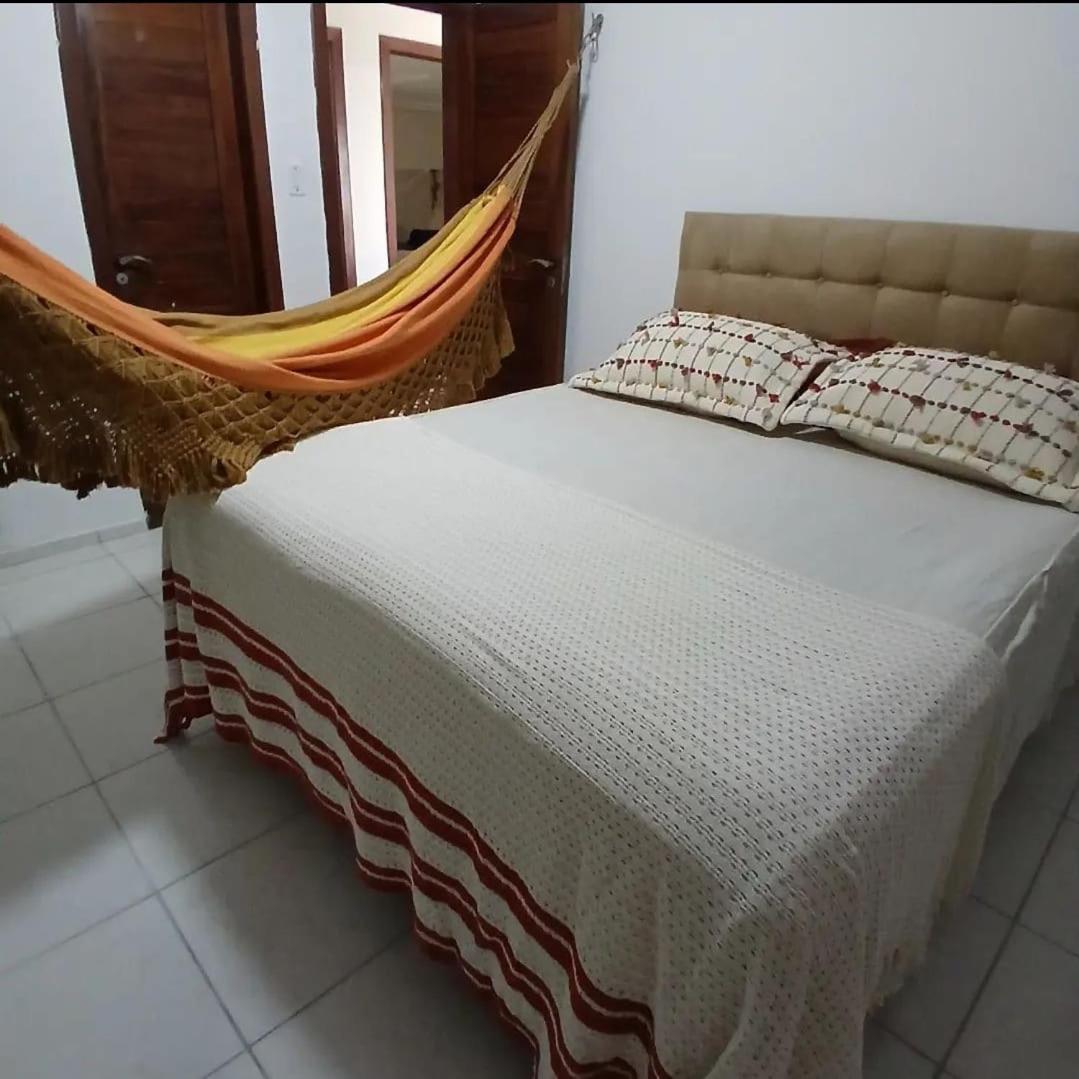 Five-Bedroom House photo 1