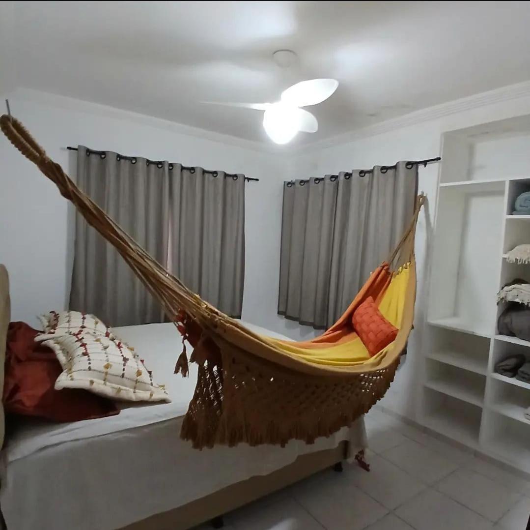 Five-Bedroom House photo 2