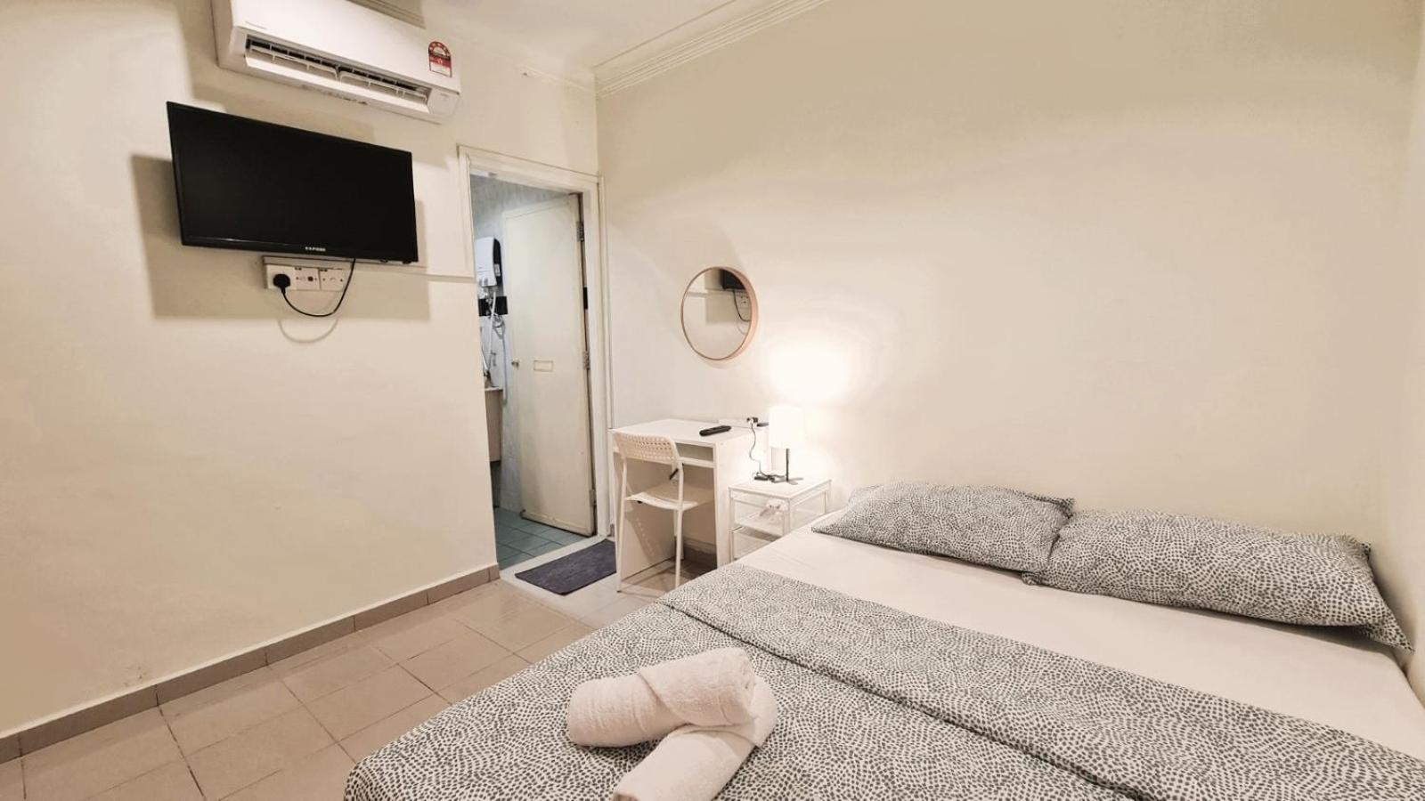Double Room With Private Bathroom photo 2