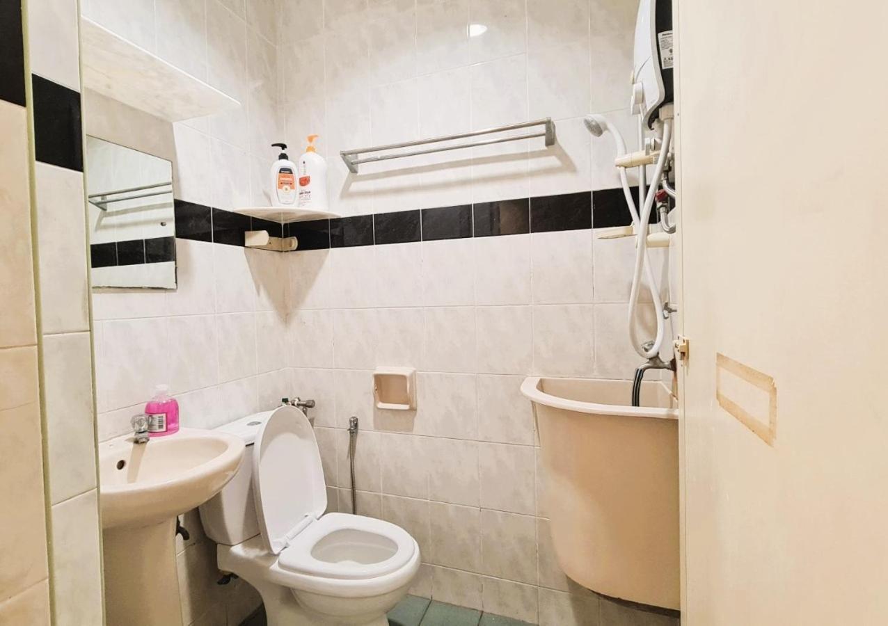 Double Room With Private Bathroom photo 3