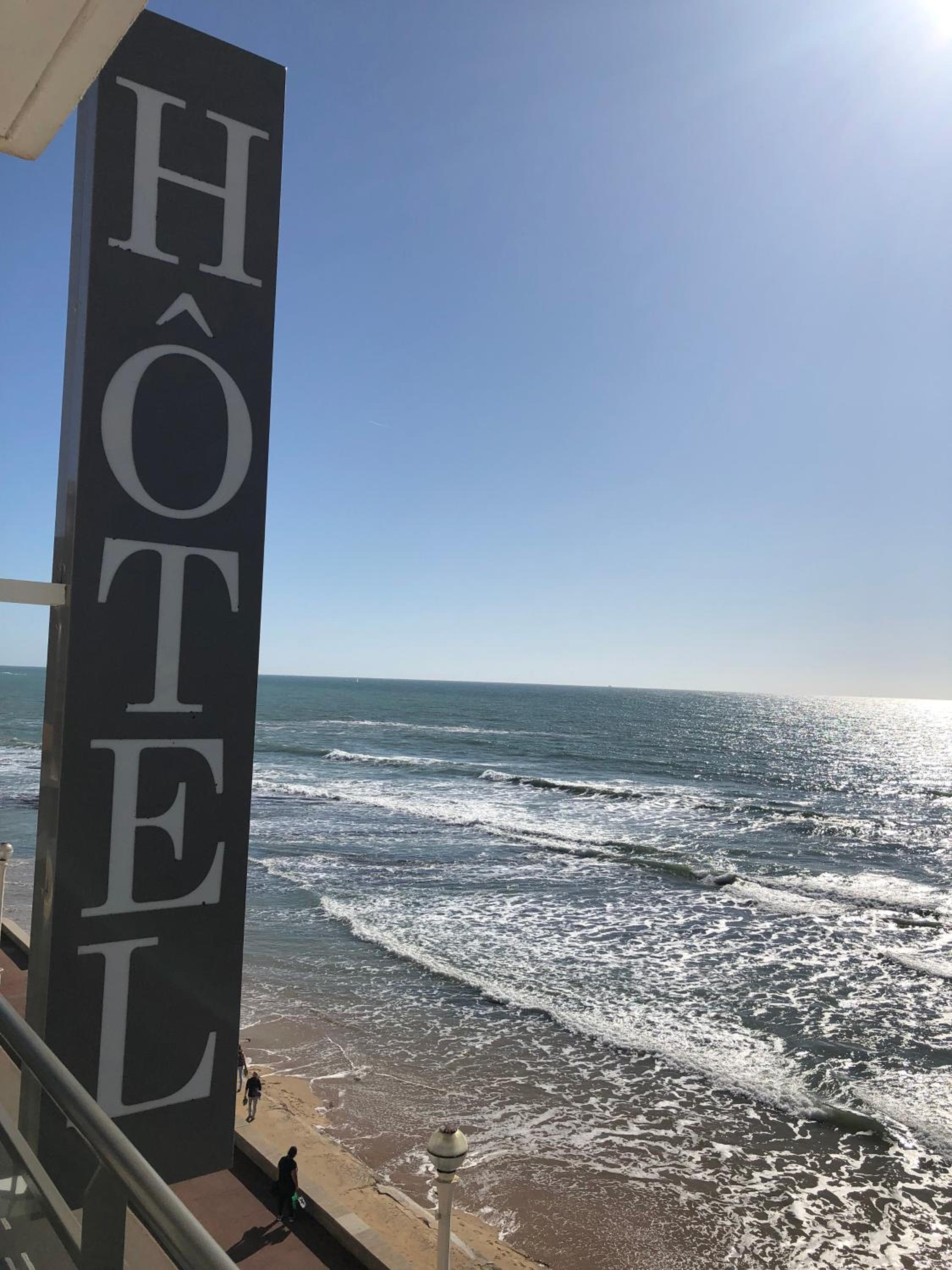 Double Room with Sea View - Photo 4