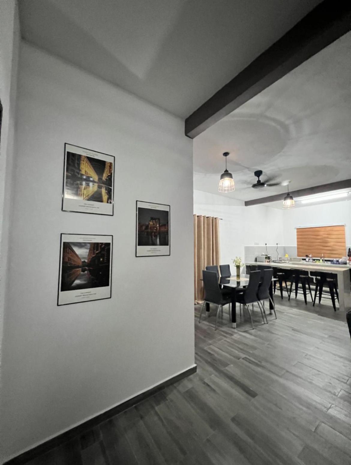 Three-Bedroom House photo 1