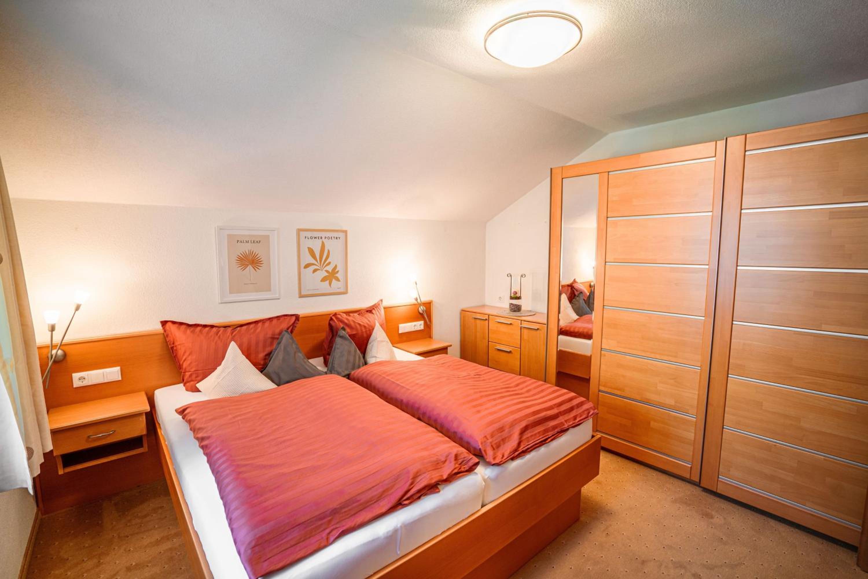 One-Bedroom Apartment with Balcony and Terrace photo 1