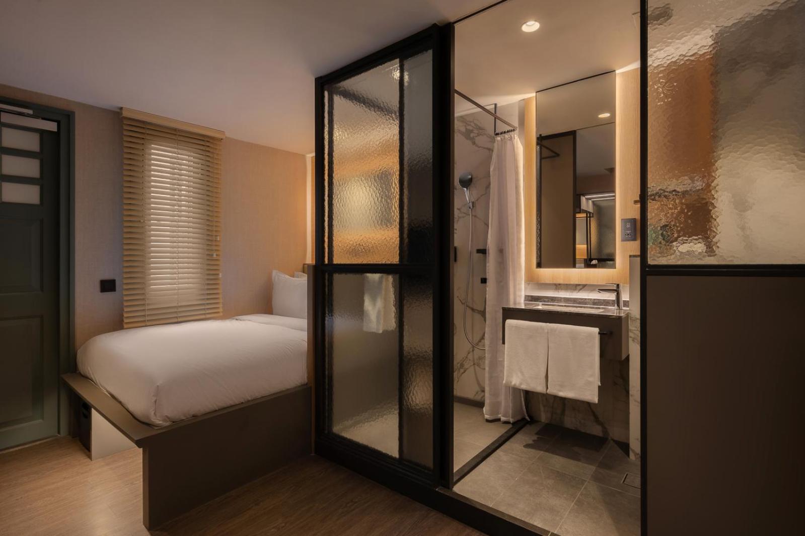 Deluxe Suite photo 3