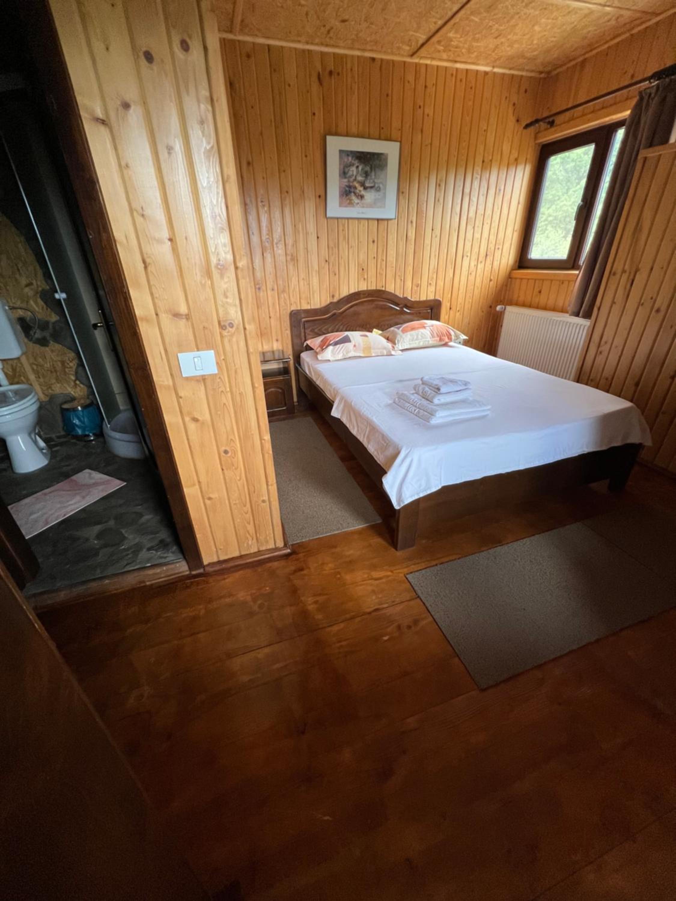 Double Room with Private Bathroom photo 2