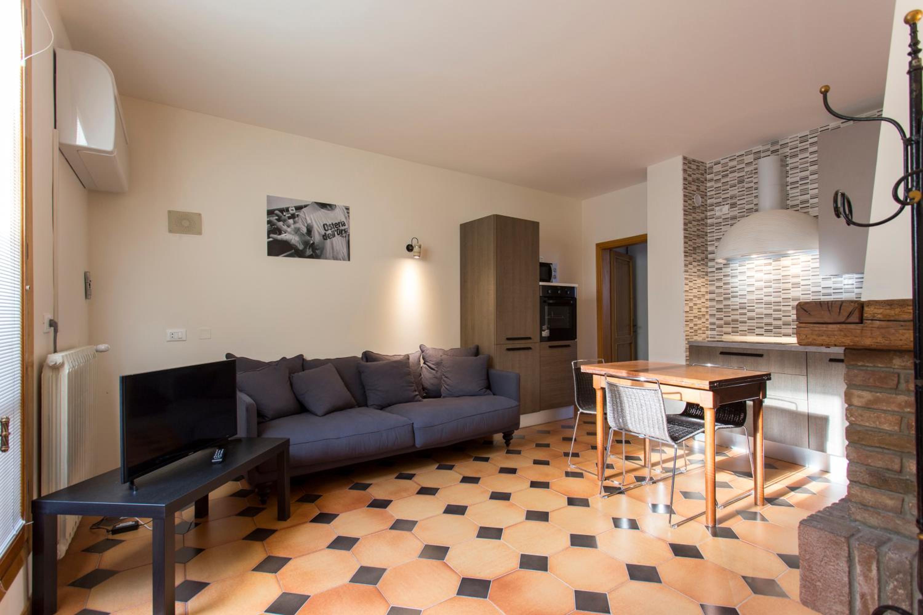 One-Bedroom Apartment