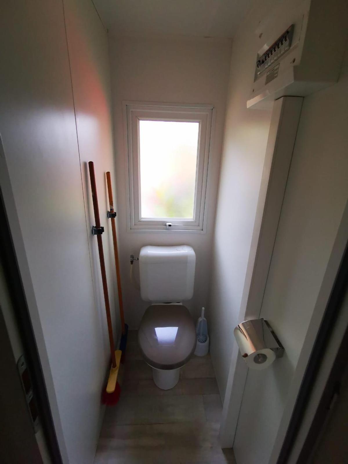 Mobile Home photo 2