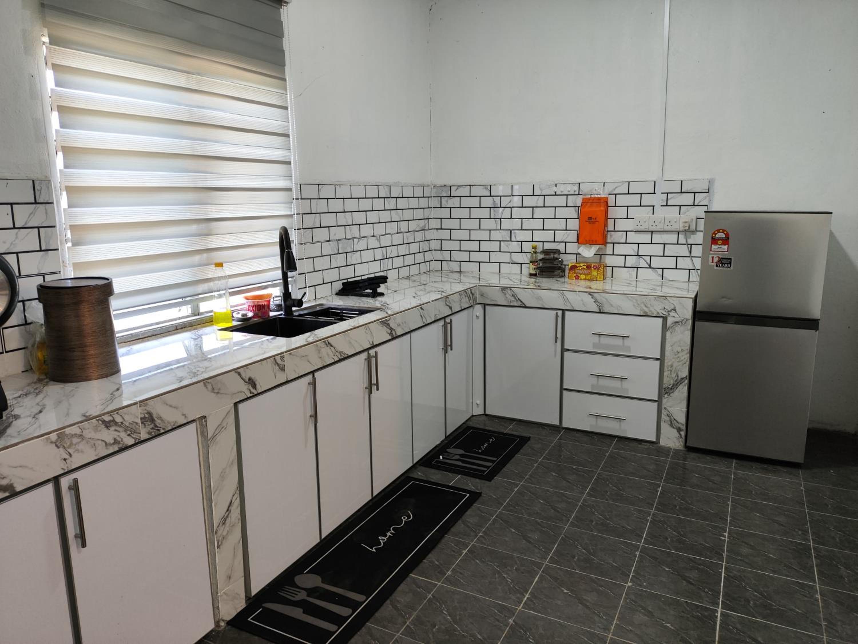 Three-Bedroom House photo 2