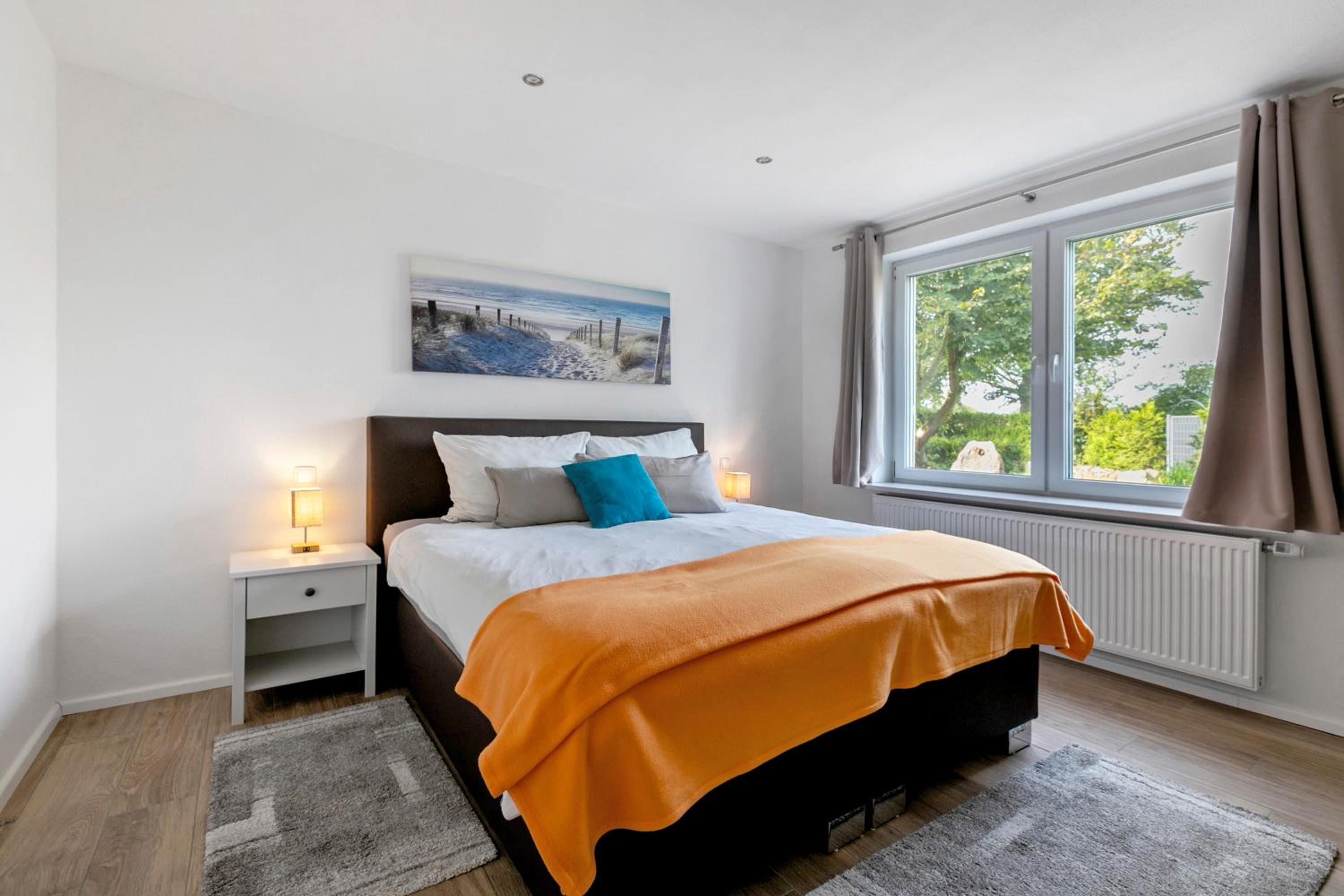 Two-Bedroom Deluxe Apartment with Garden View photo 2