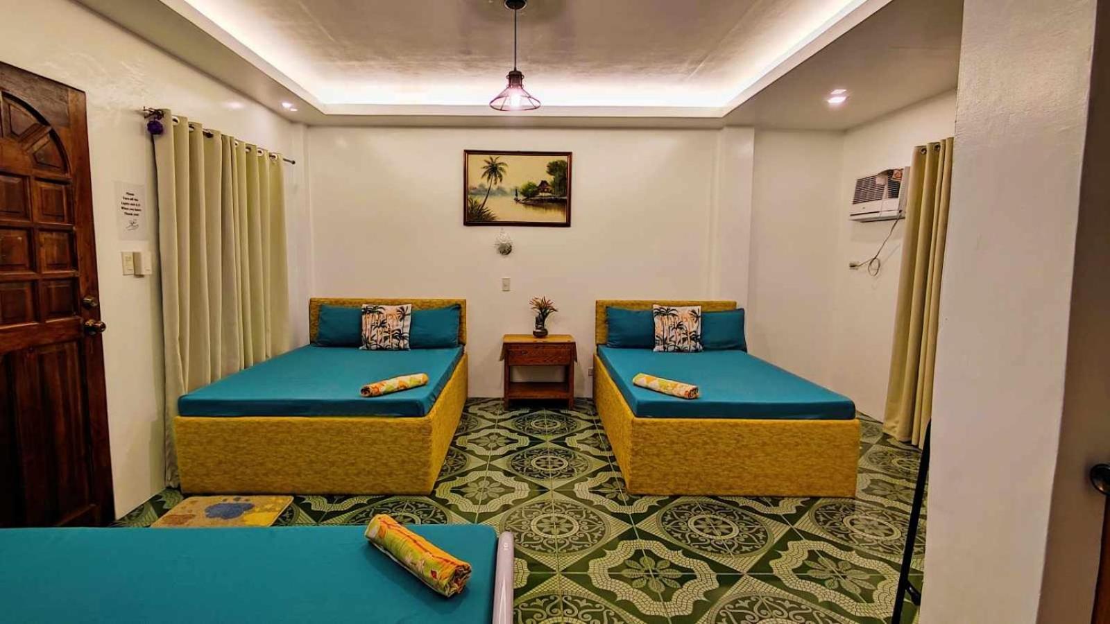 Deluxe Family Room photo 1