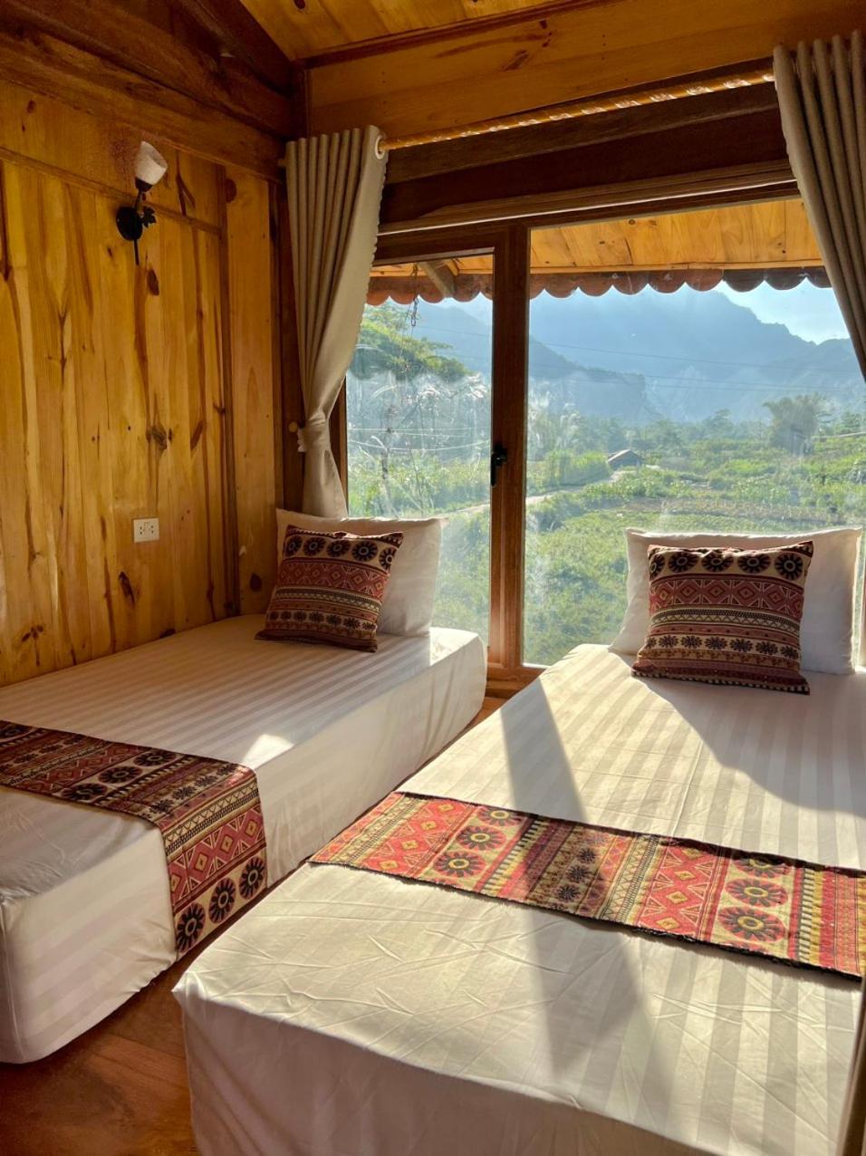 Twin Room with Mountain View photo 3
