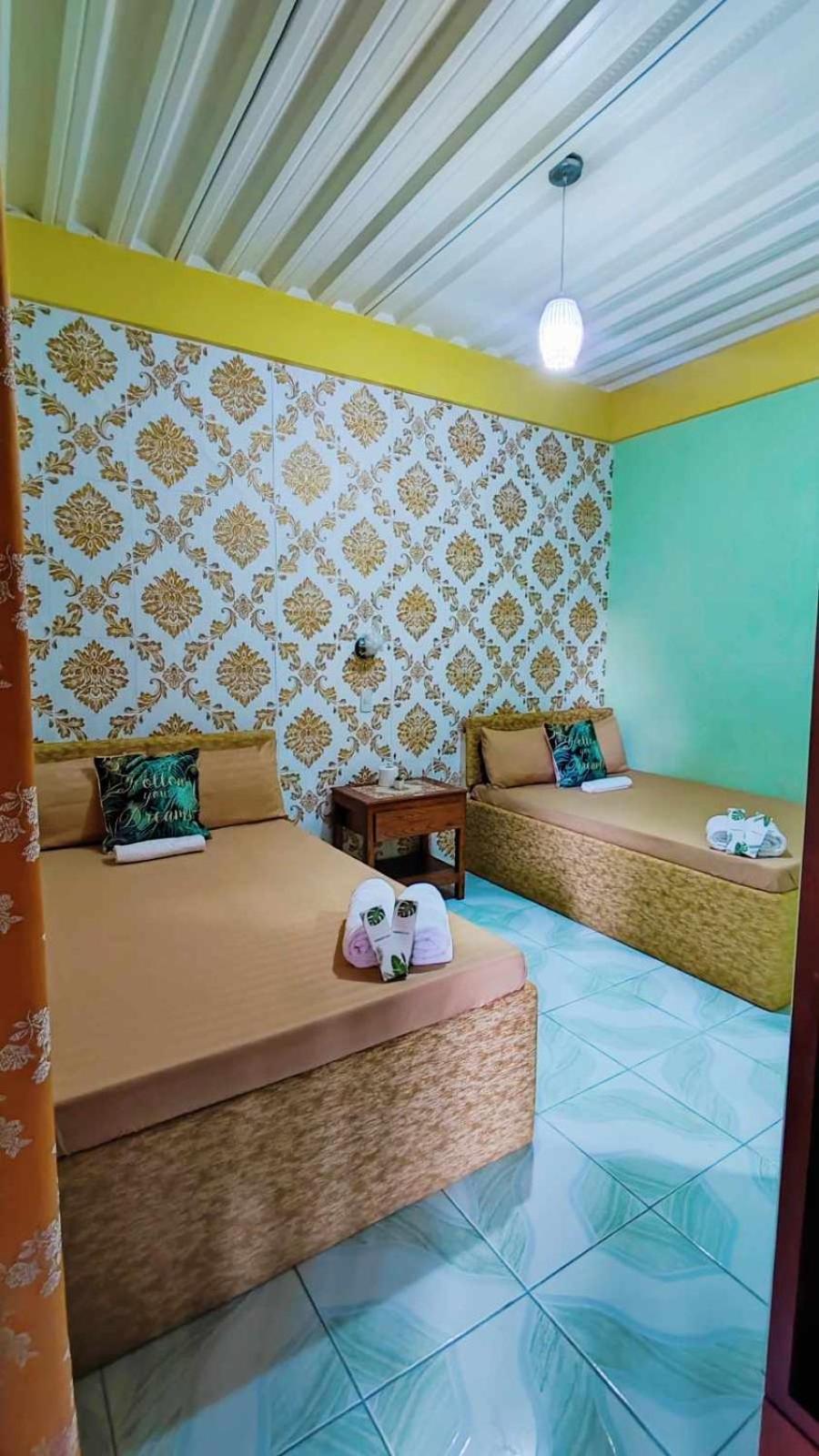 Quadruple Room with Private Bathroom photo 1