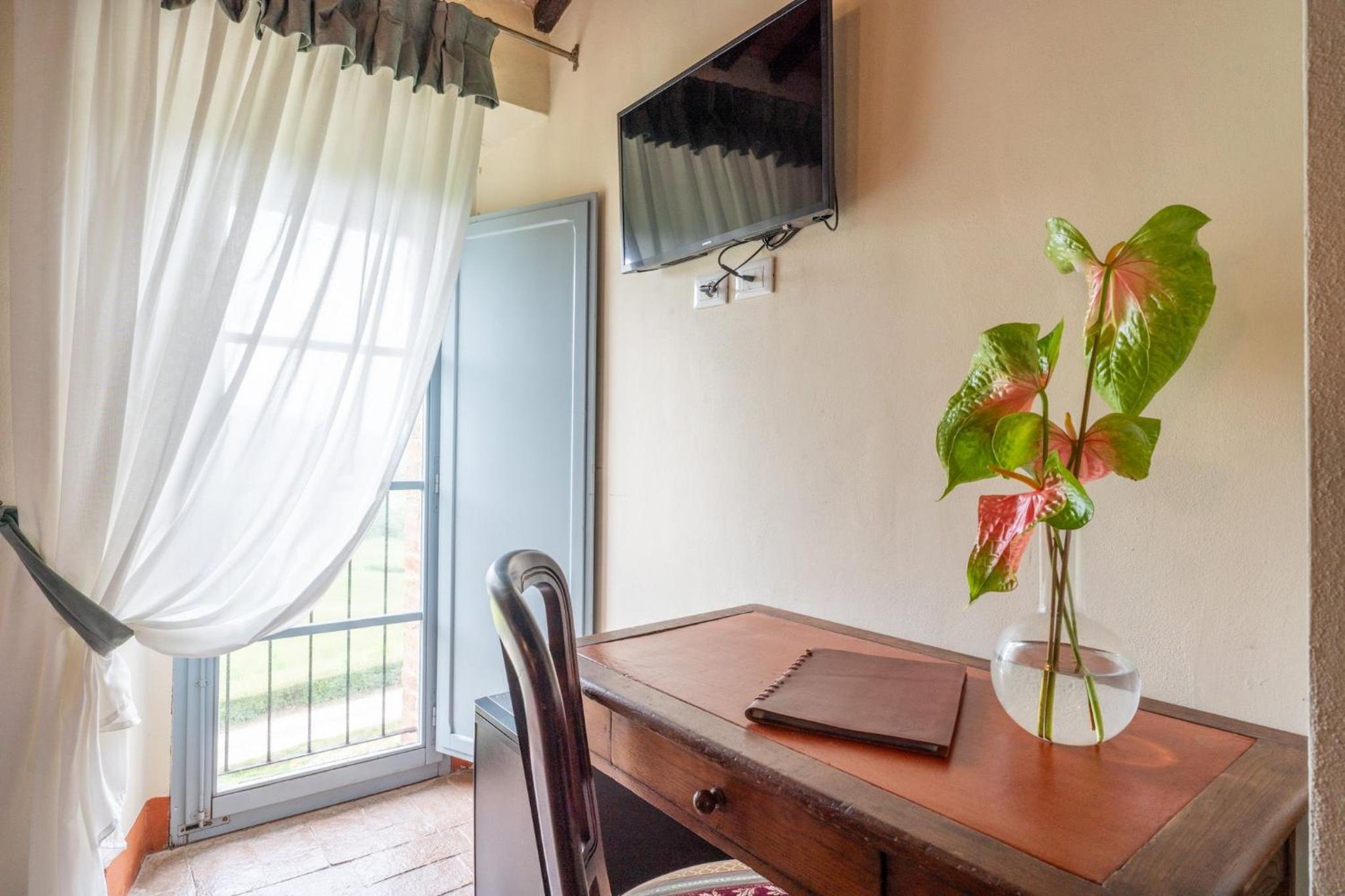 Double Room - Photo 6