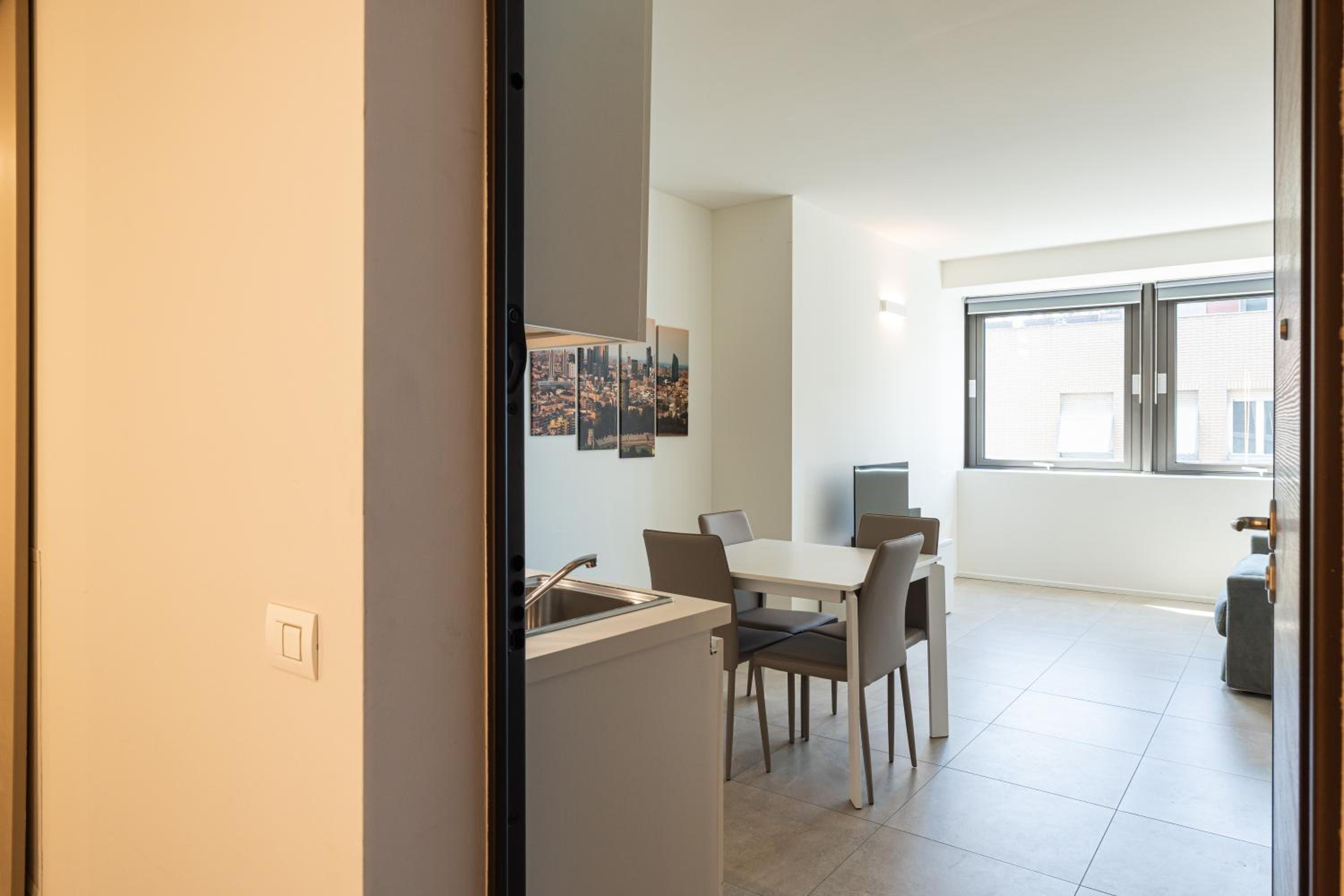 One-Bedroom Apartment