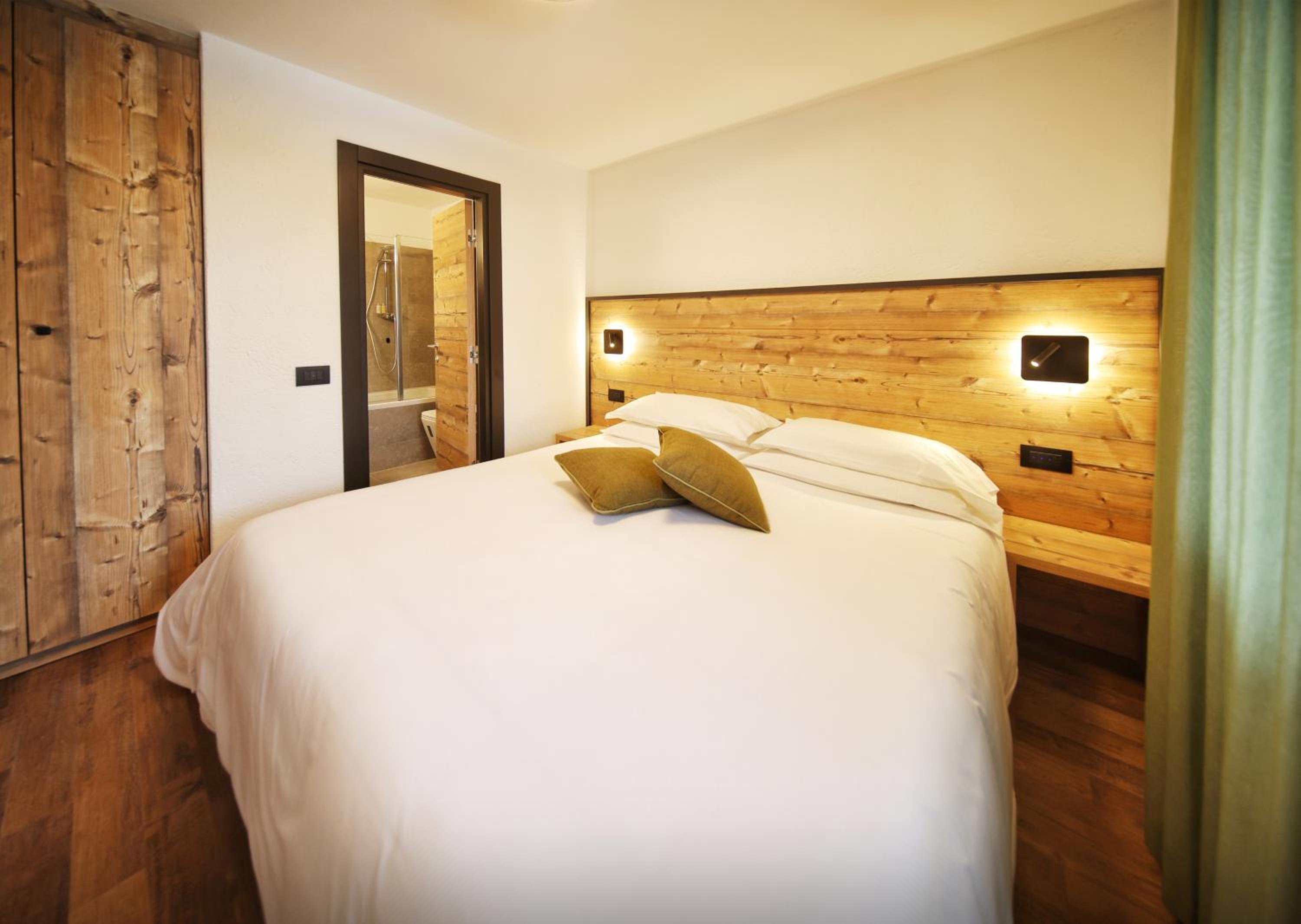 One-Bedroom Apartment - Photo 1