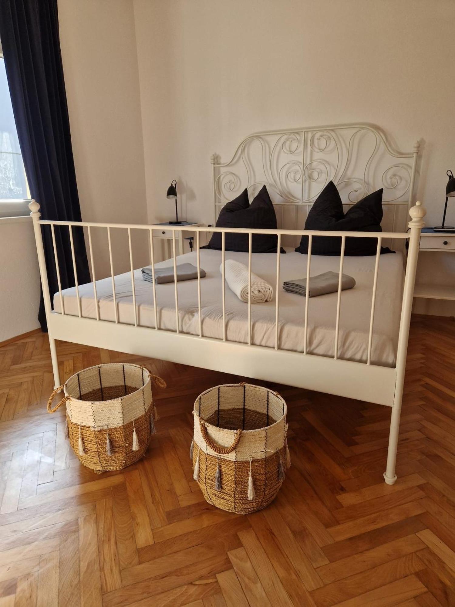 Two-Bedroom Deluxe Apartment With Garden View