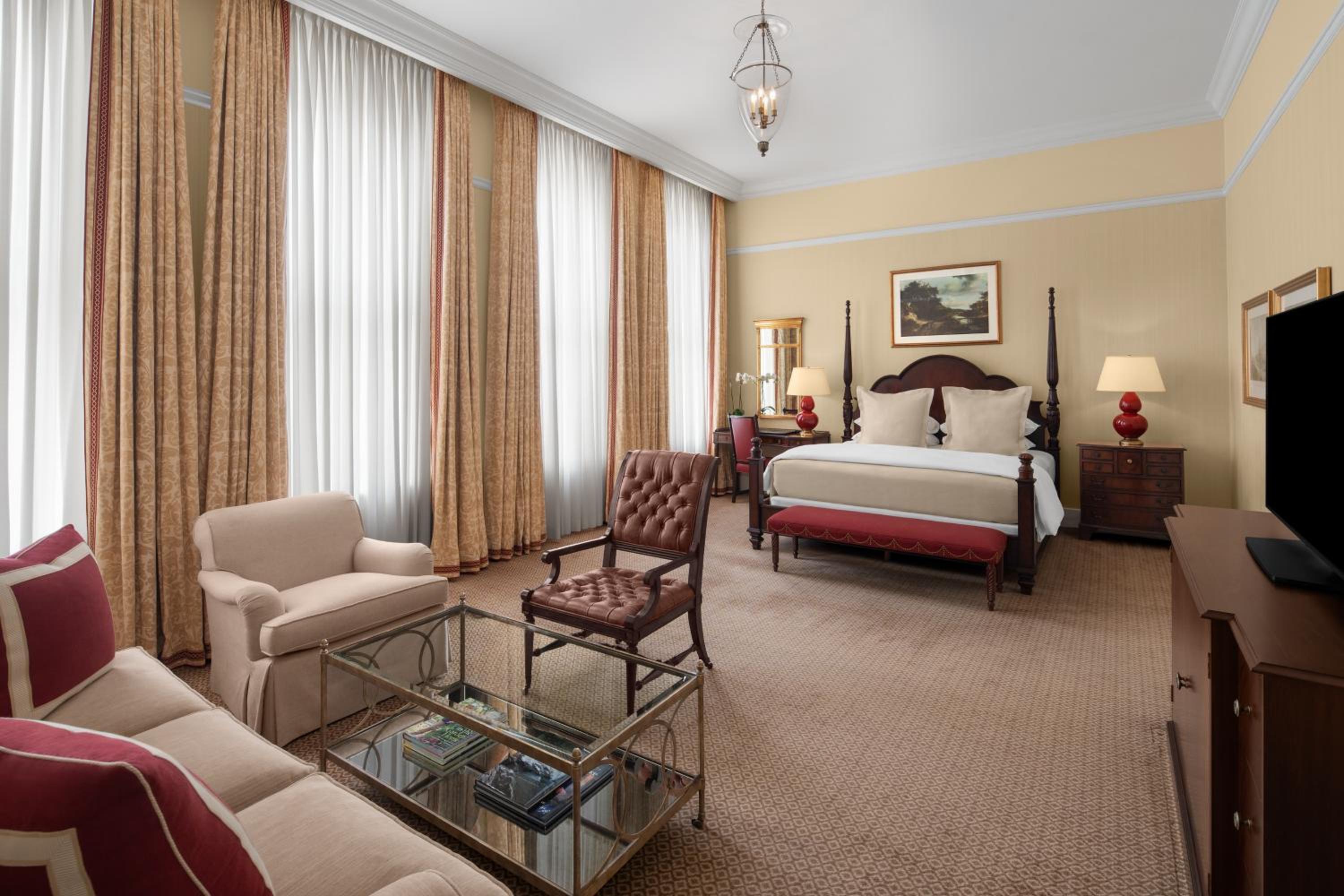 Deluxe King Room photo 1