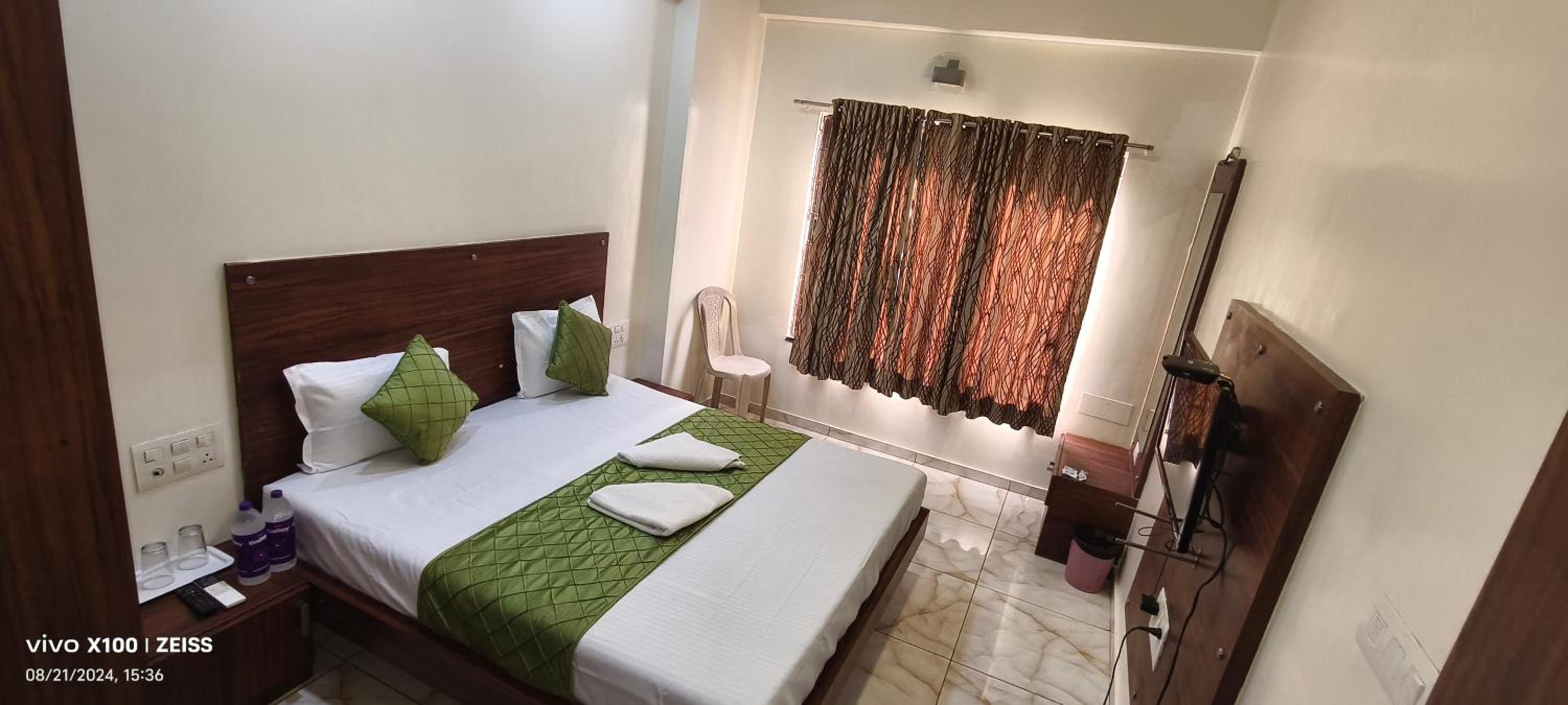 Deluxe Double Room - Photo 1