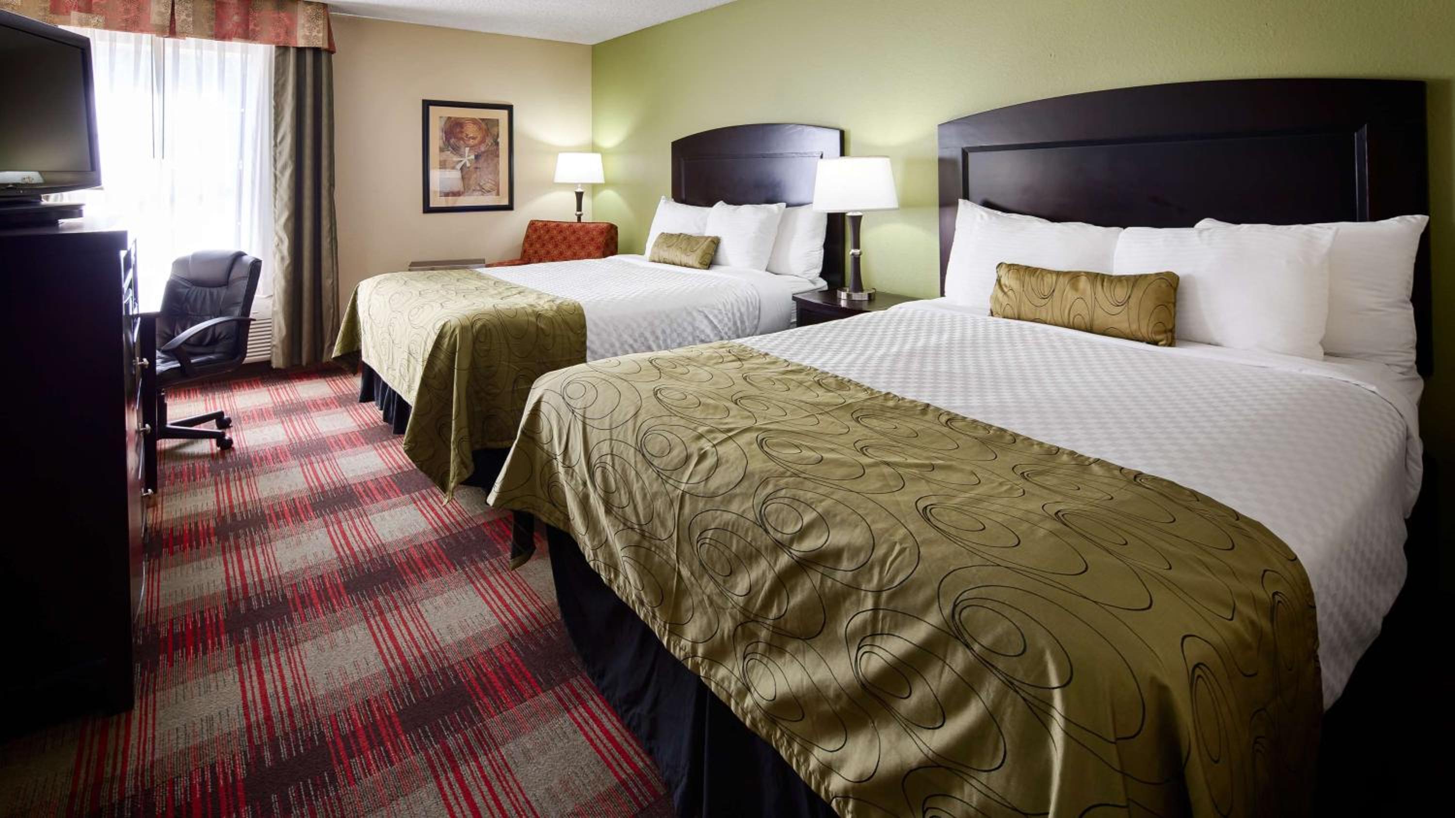 Queen Room with Two Queen Beds and Roll In Shower - Disability Access - Photo 1