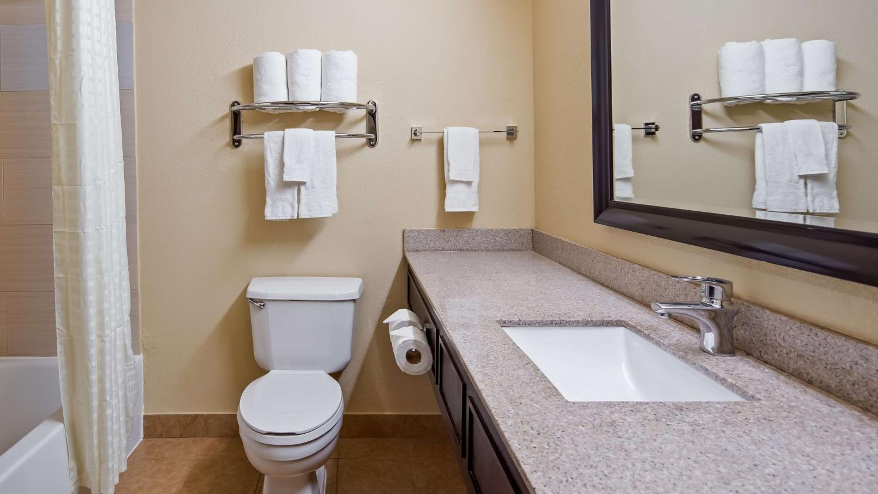 King Room - Disability Access - Photo 3