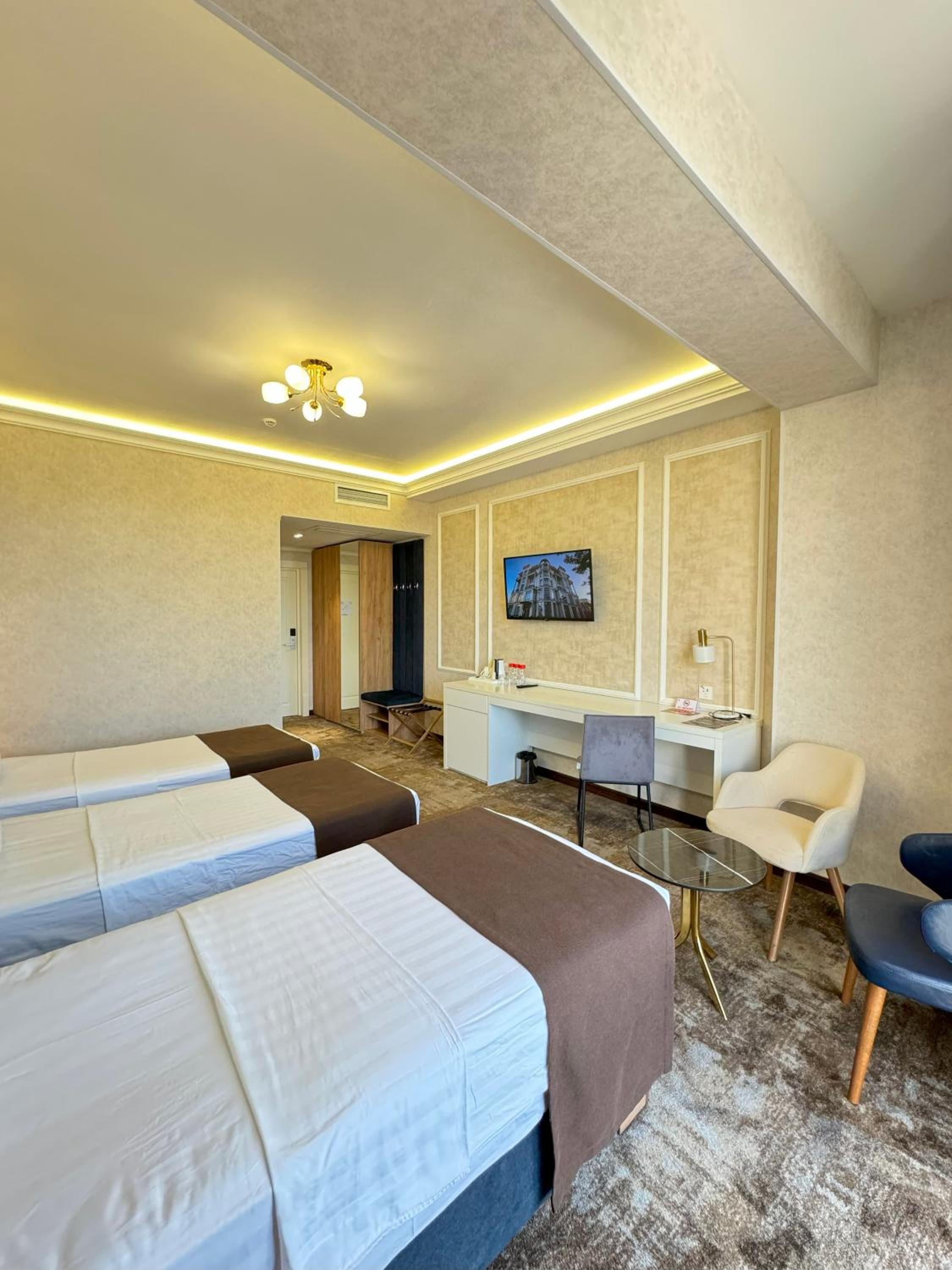 Triple Room With City View photo 3
