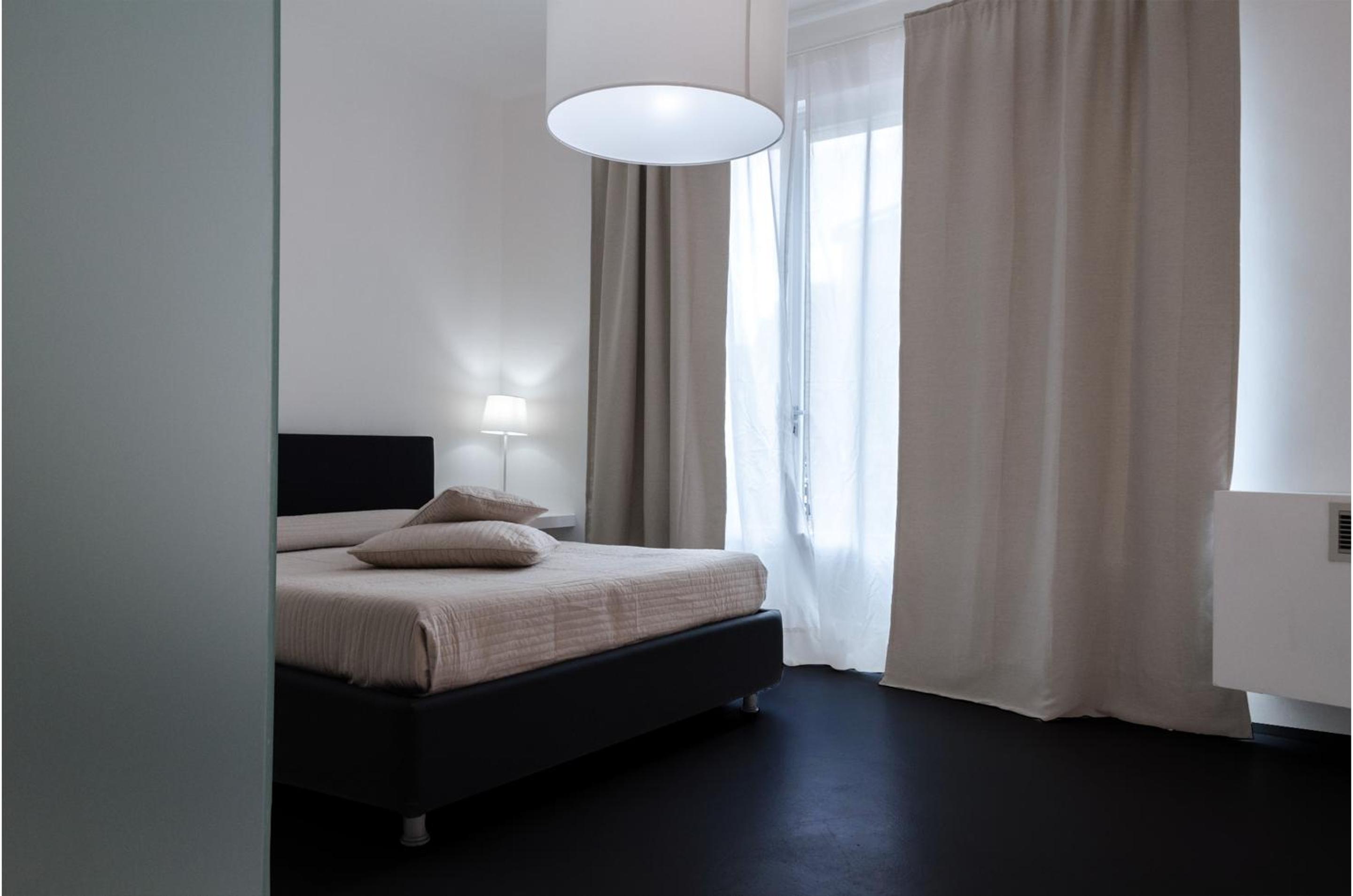 Double Room with Balcony - Photo 1