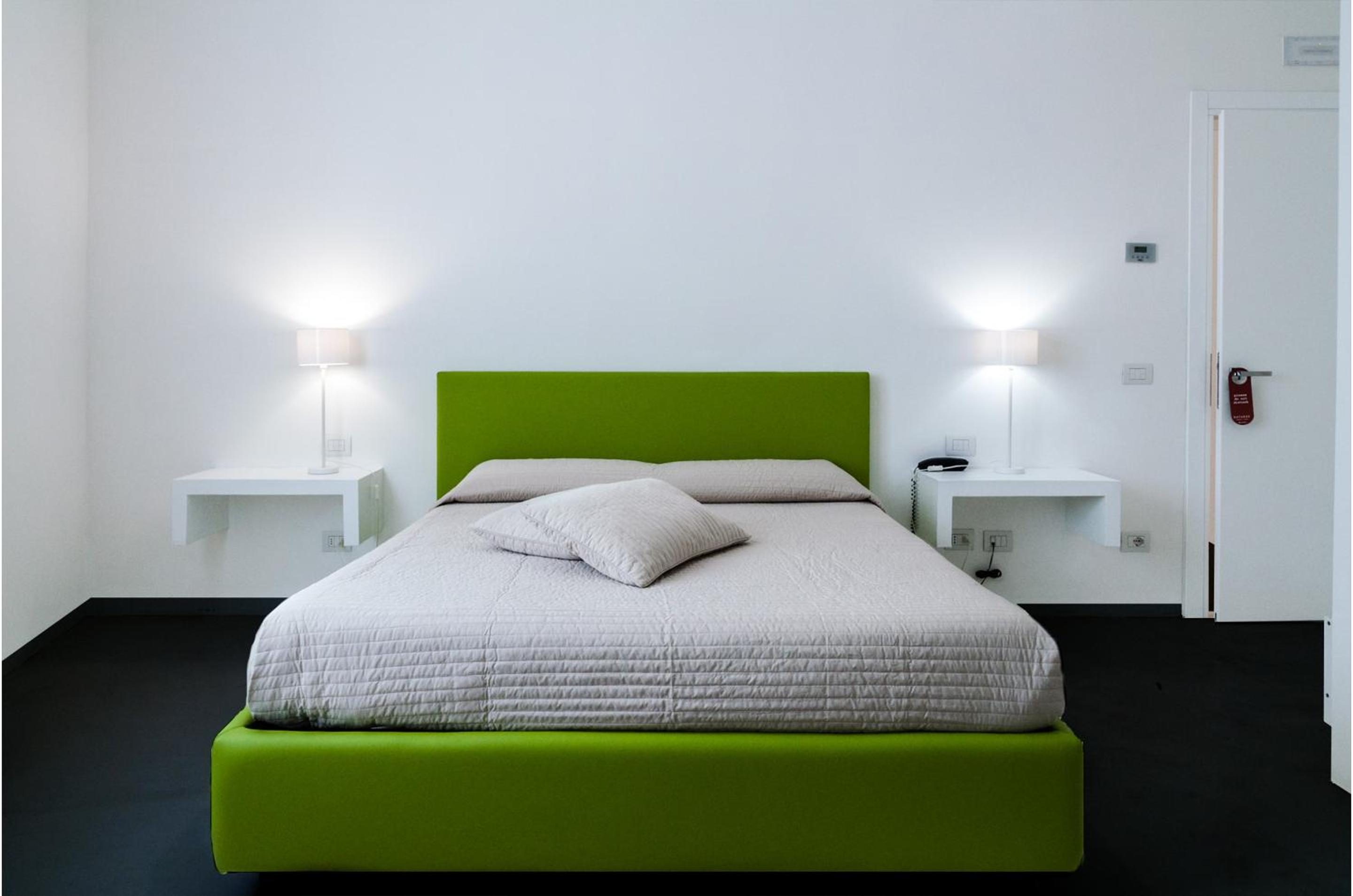 Standard Double Room - Photo 2