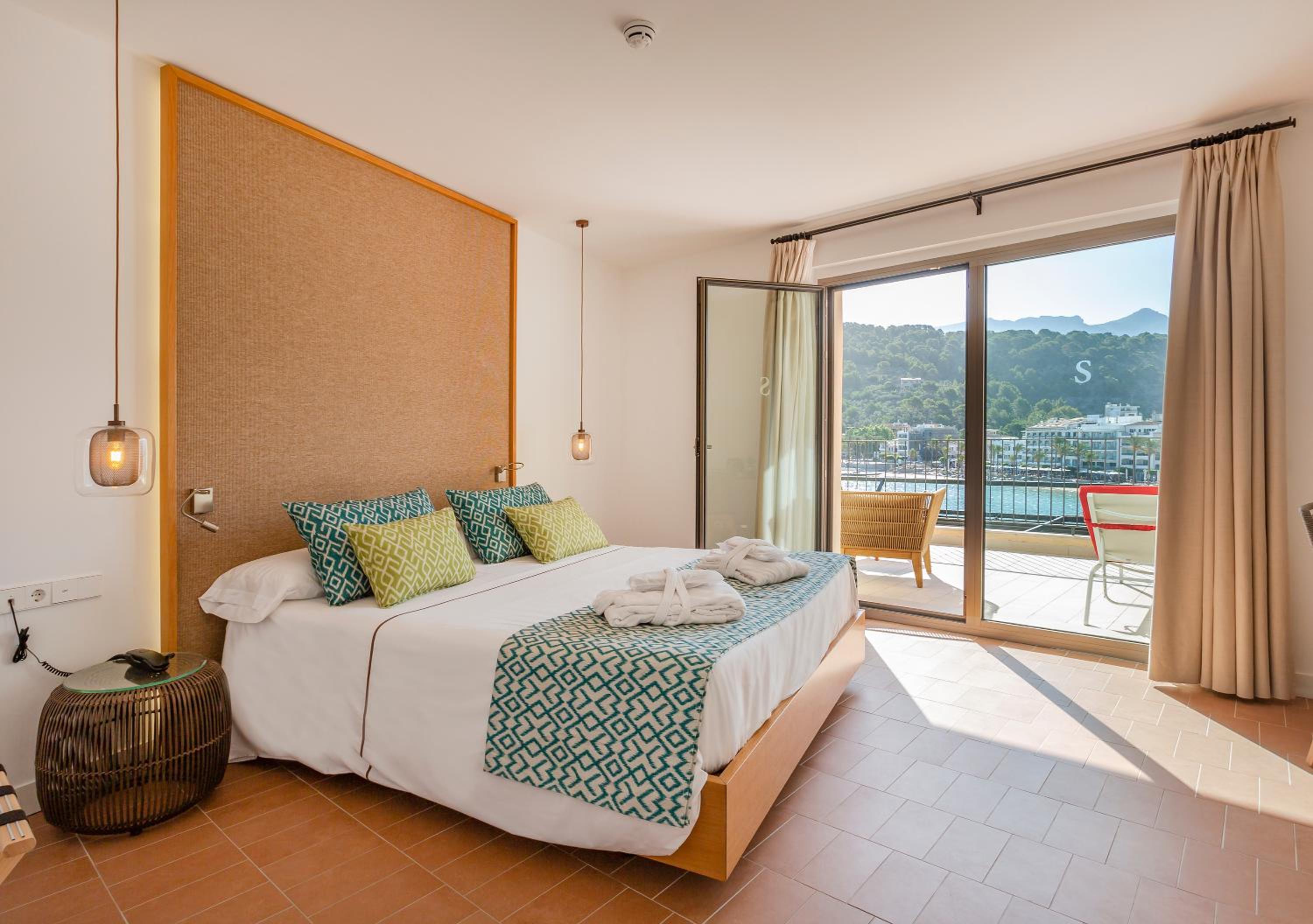 Deluxe Double Room photo 2