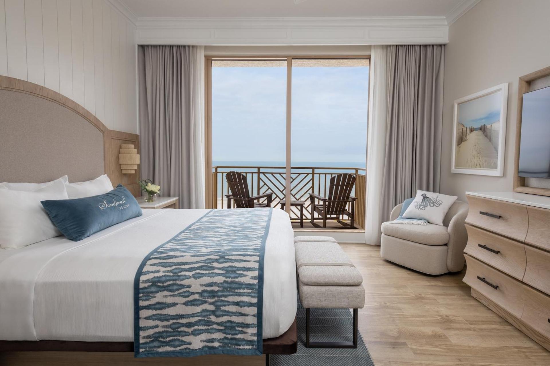 Accessible Gulf View One Bedroom Suite - Mobility Accessible with Tub