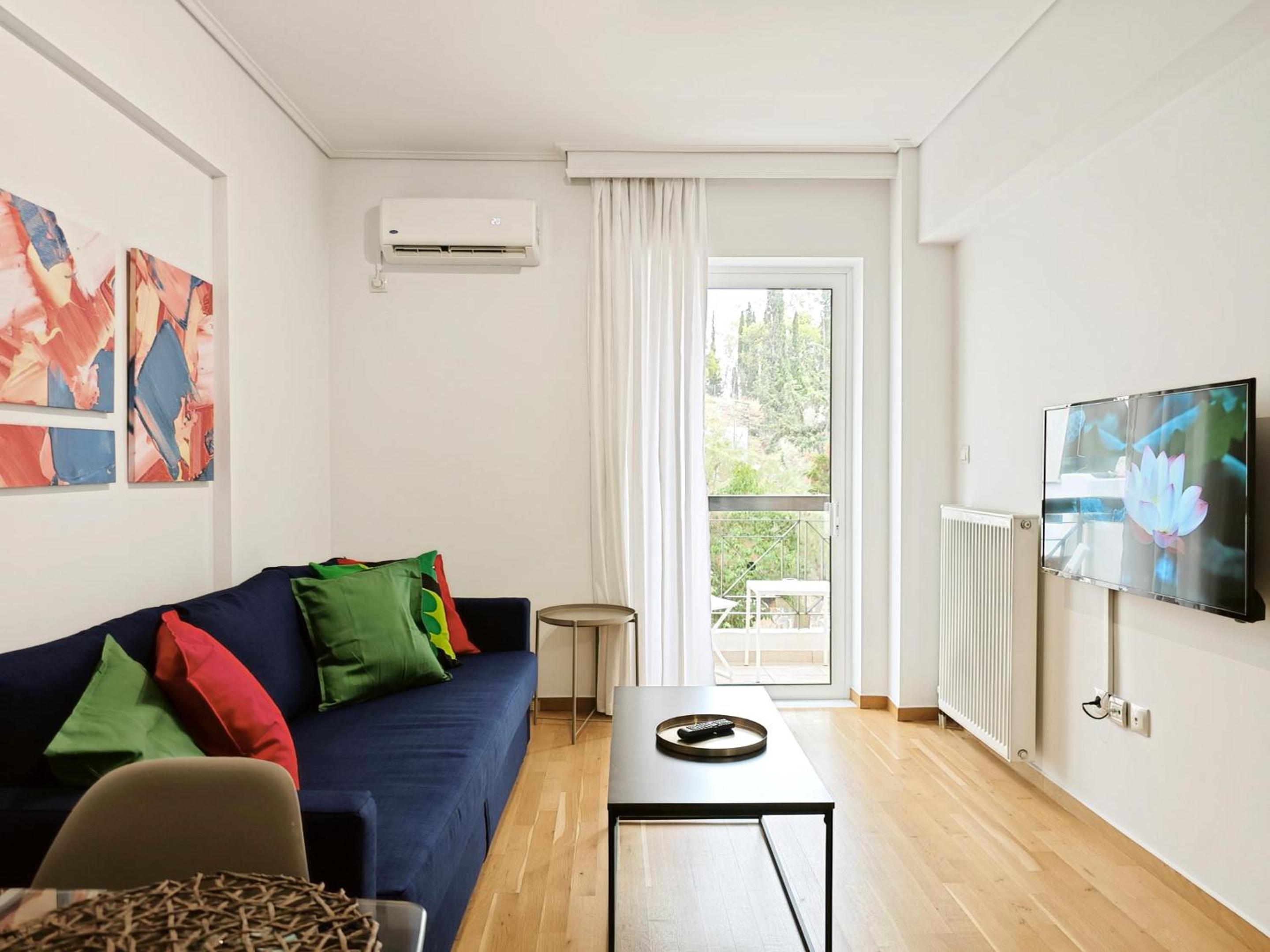 One-Bedroom Apartment photo 3
